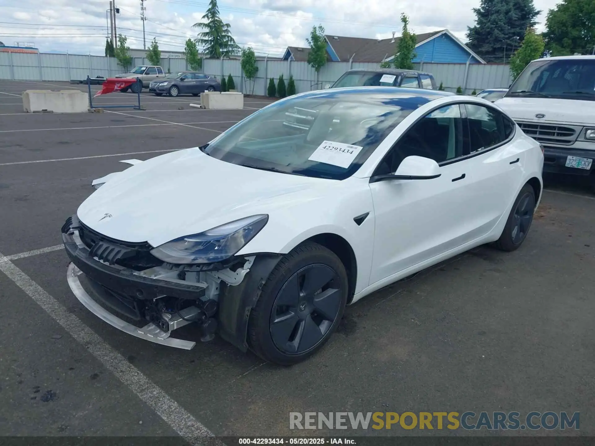 2 Photograph of a damaged car 5YJ3E1EB6NF250964 TESLA MODEL 3 2022