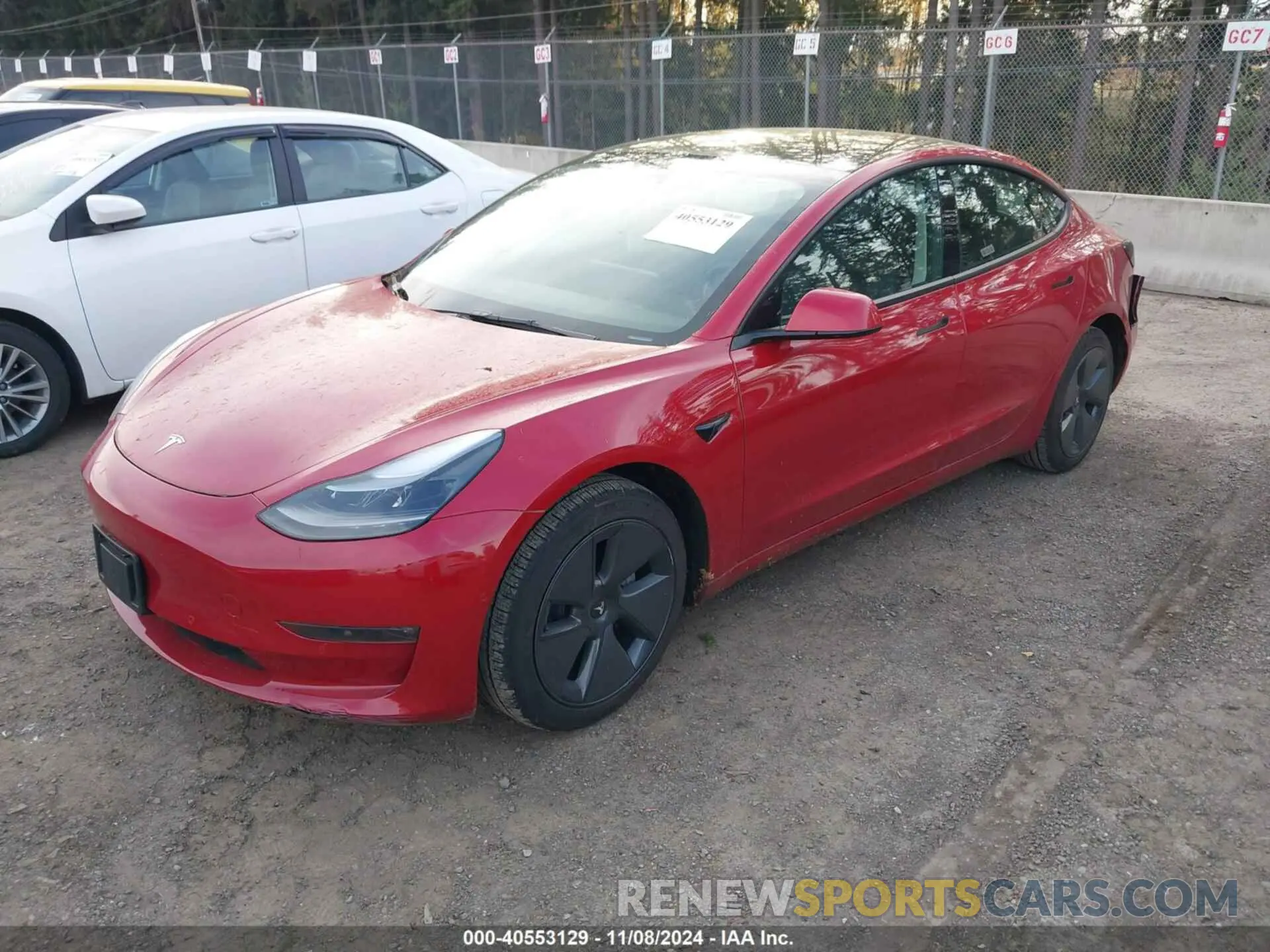 2 Photograph of a damaged car 5YJ3E1EB6NF252133 TESLA MODEL 3 2022