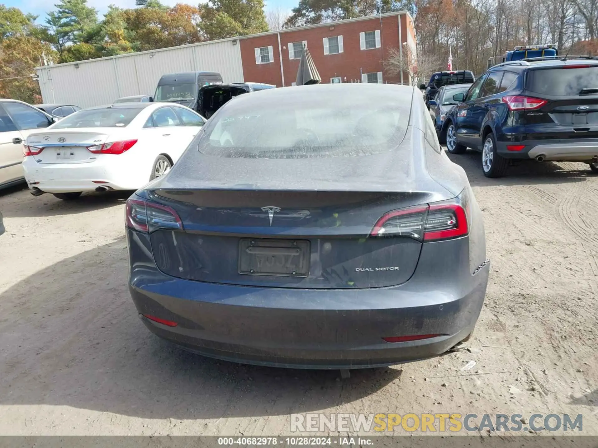 17 Photograph of a damaged car 5YJ3E1EB6NF258630 TESLA MODEL 3 2022