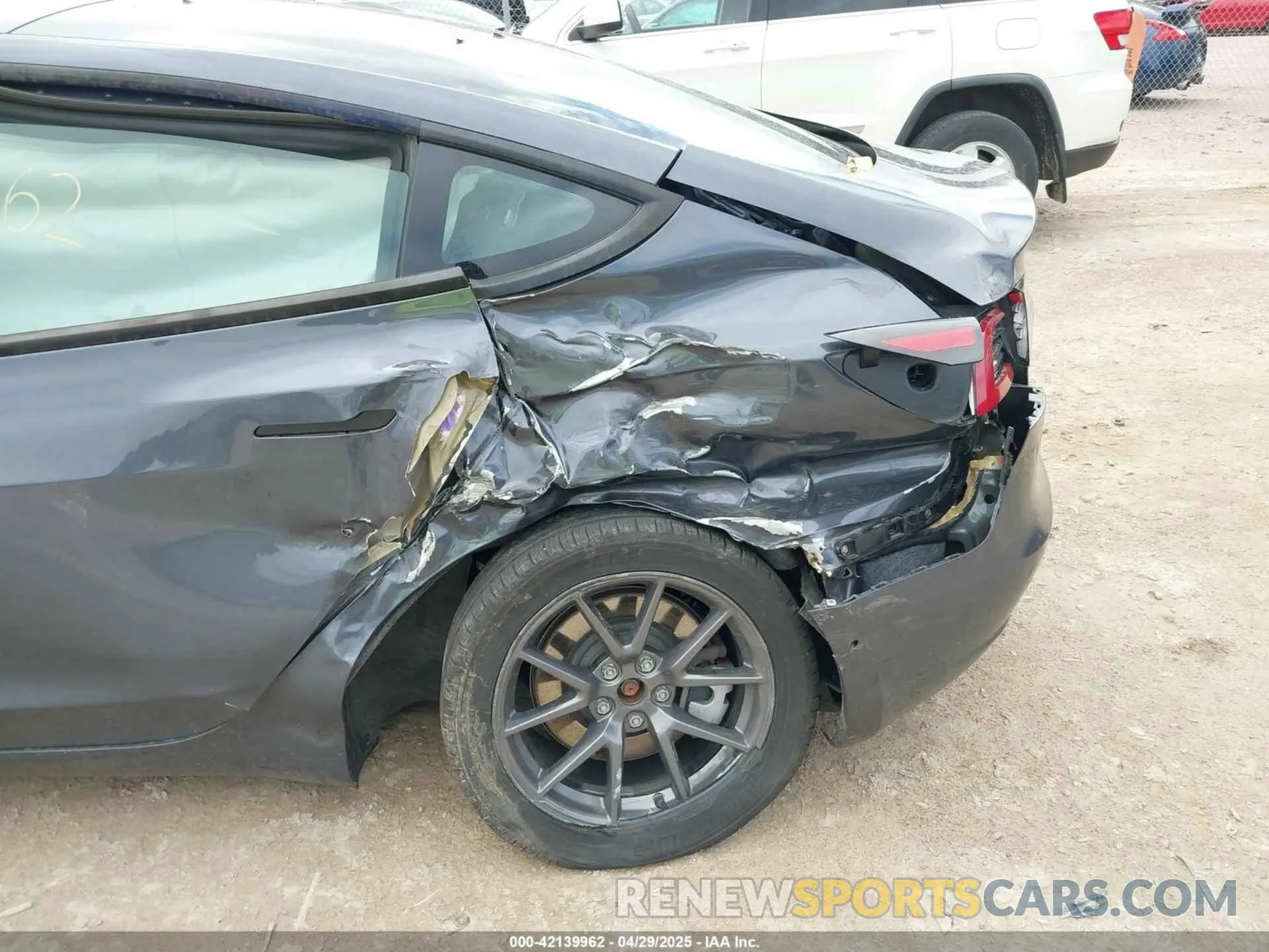 12 Photograph of a damaged car 5YJ3E1EB6NF260118 TESLA MODEL 3 2022
