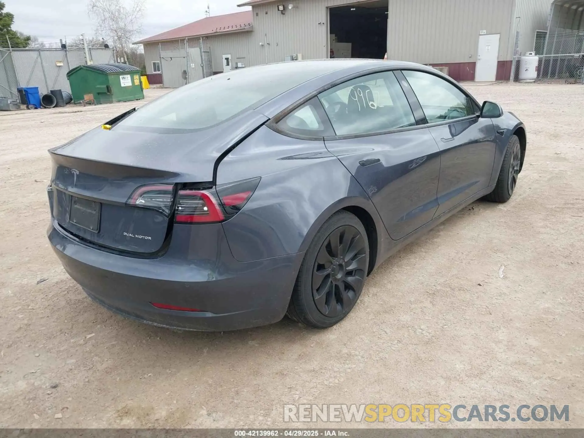 4 Photograph of a damaged car 5YJ3E1EB6NF260118 TESLA MODEL 3 2022