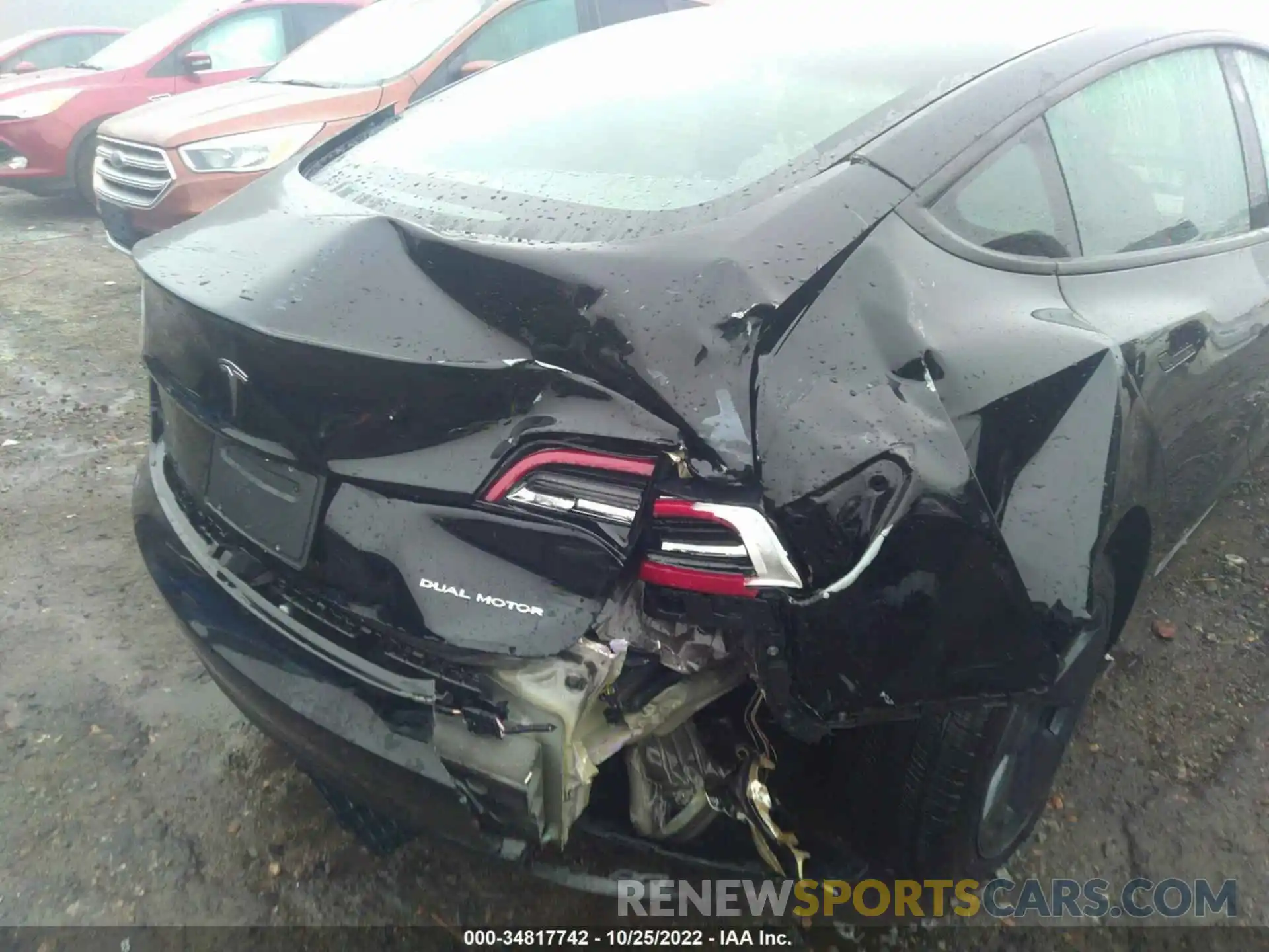 6 Photograph of a damaged car 5YJ3E1EB6NF261723 TESLA MODEL 3 2022