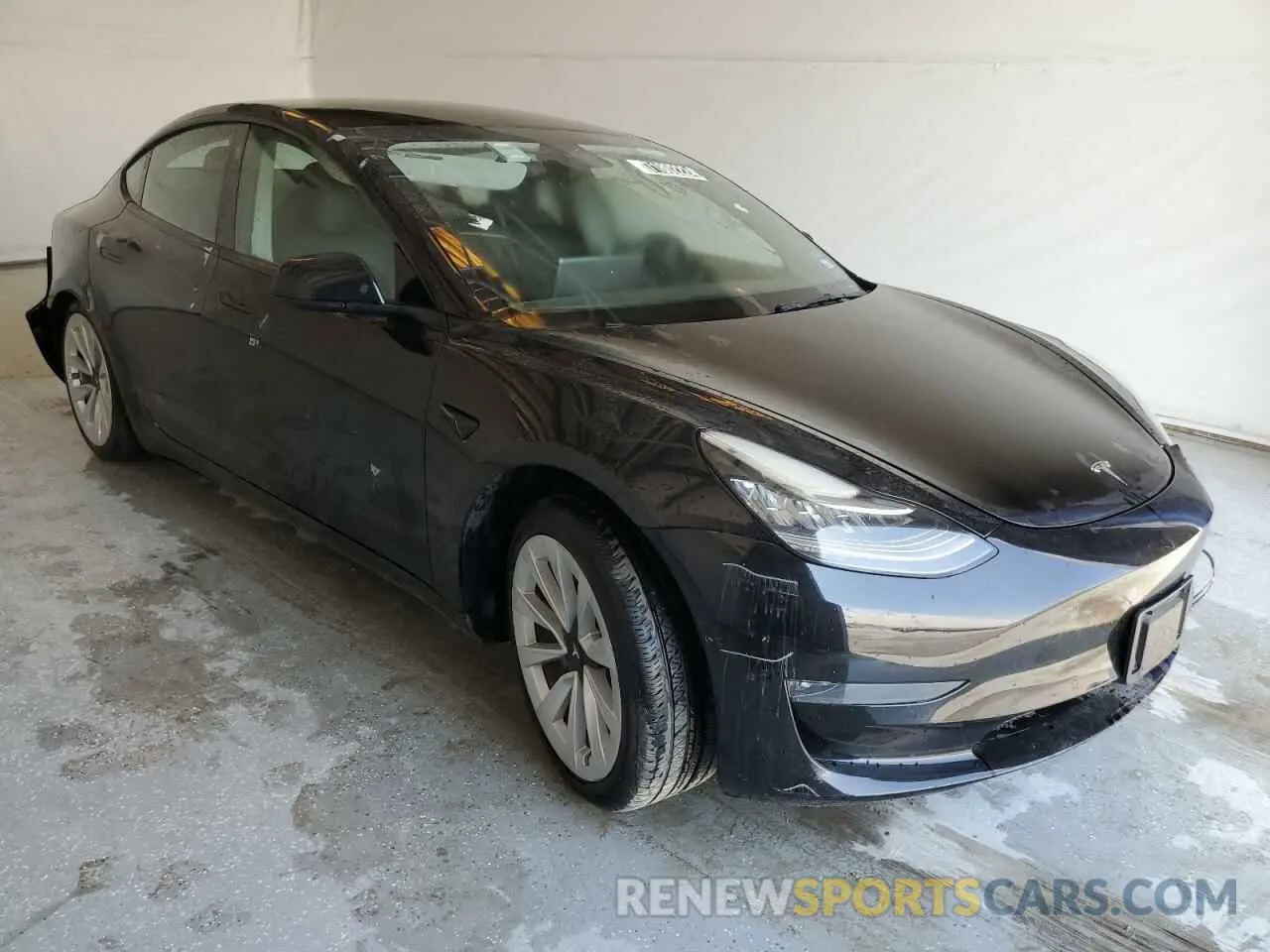 4 Photograph of a damaged car 5YJ3E1EB6NF262239 TESLA MODEL 3 2022