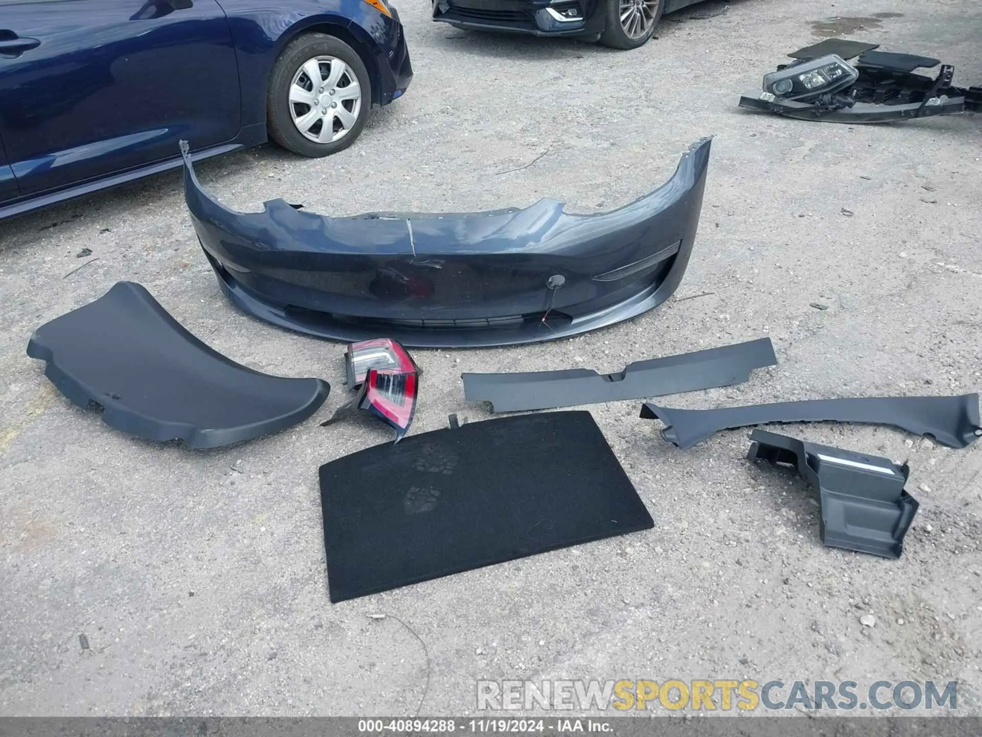 11 Photograph of a damaged car 5YJ3E1EB6NF264489 TESLA MODEL 3 2022