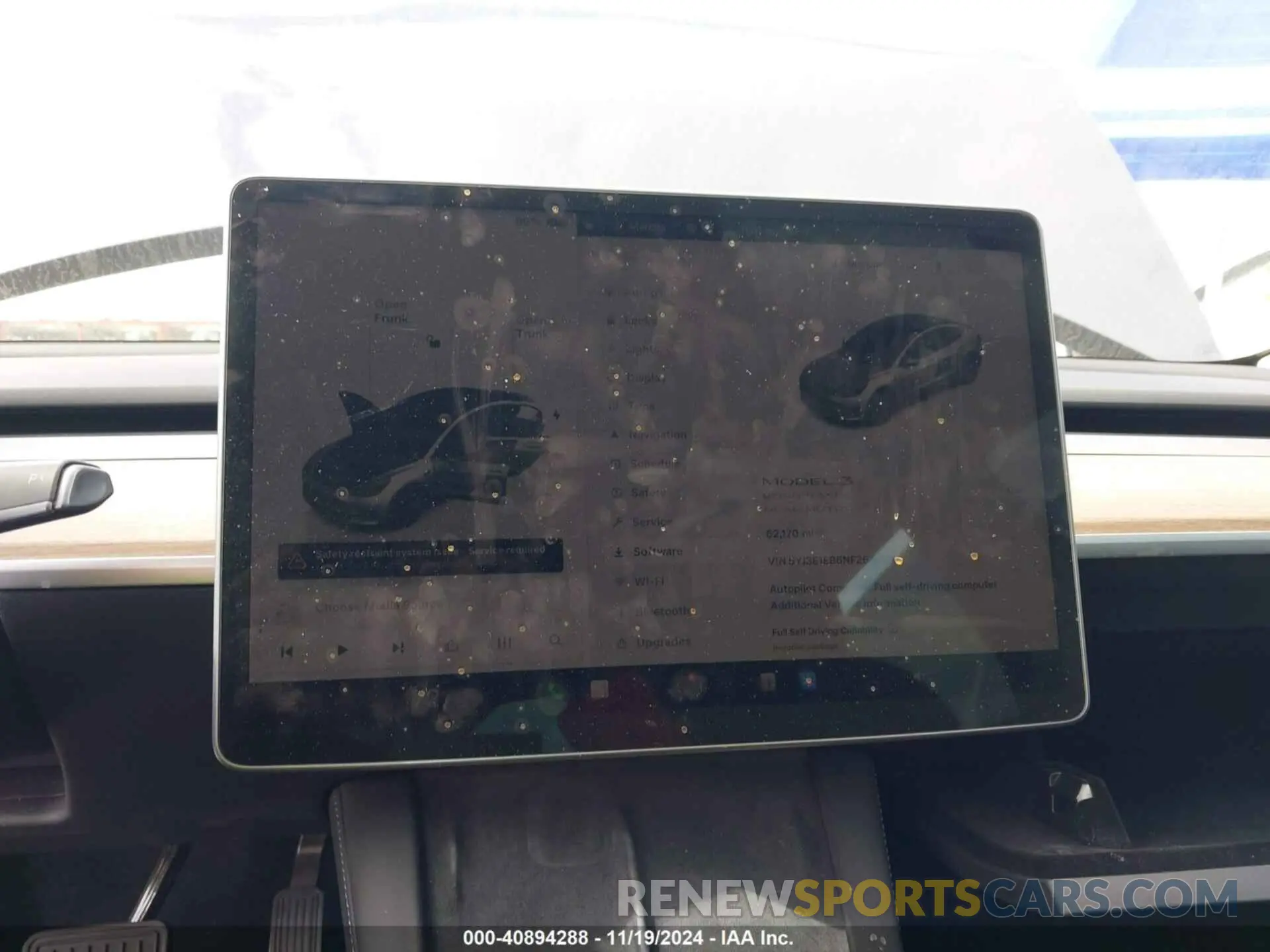 18 Photograph of a damaged car 5YJ3E1EB6NF264489 TESLA MODEL 3 2022