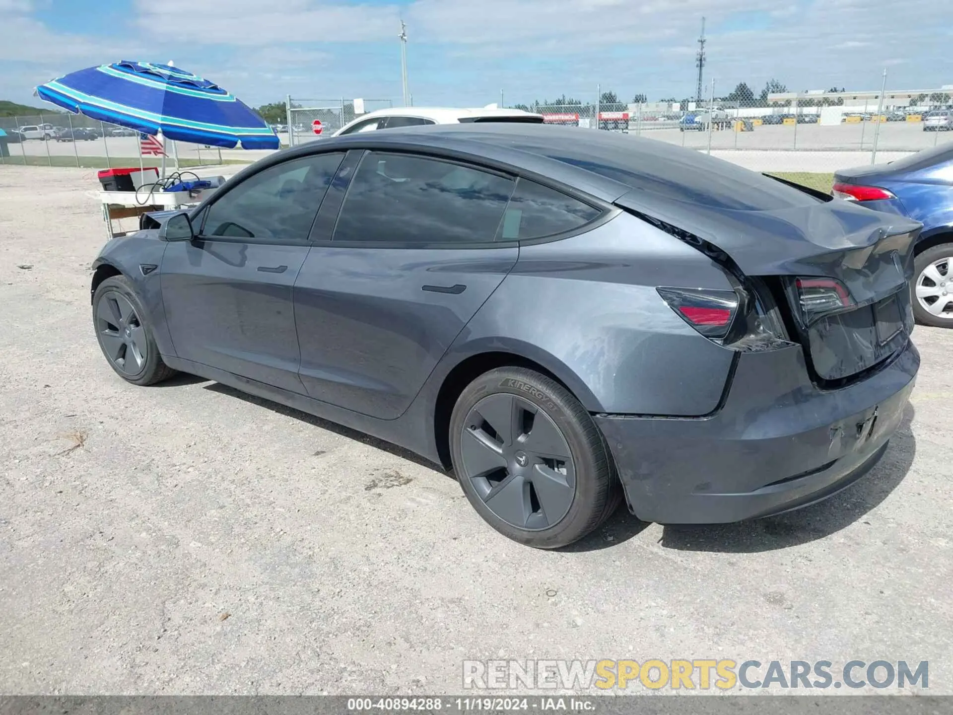 3 Photograph of a damaged car 5YJ3E1EB6NF264489 TESLA MODEL 3 2022