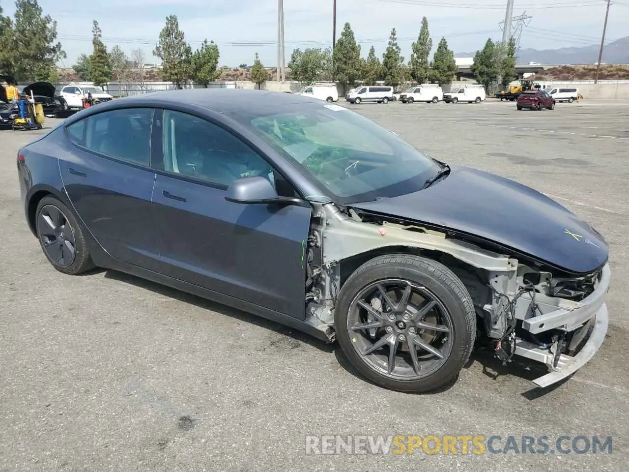 4 Photograph of a damaged car 5YJ3E1EB6NF264623 TESLA MODEL 3 2022