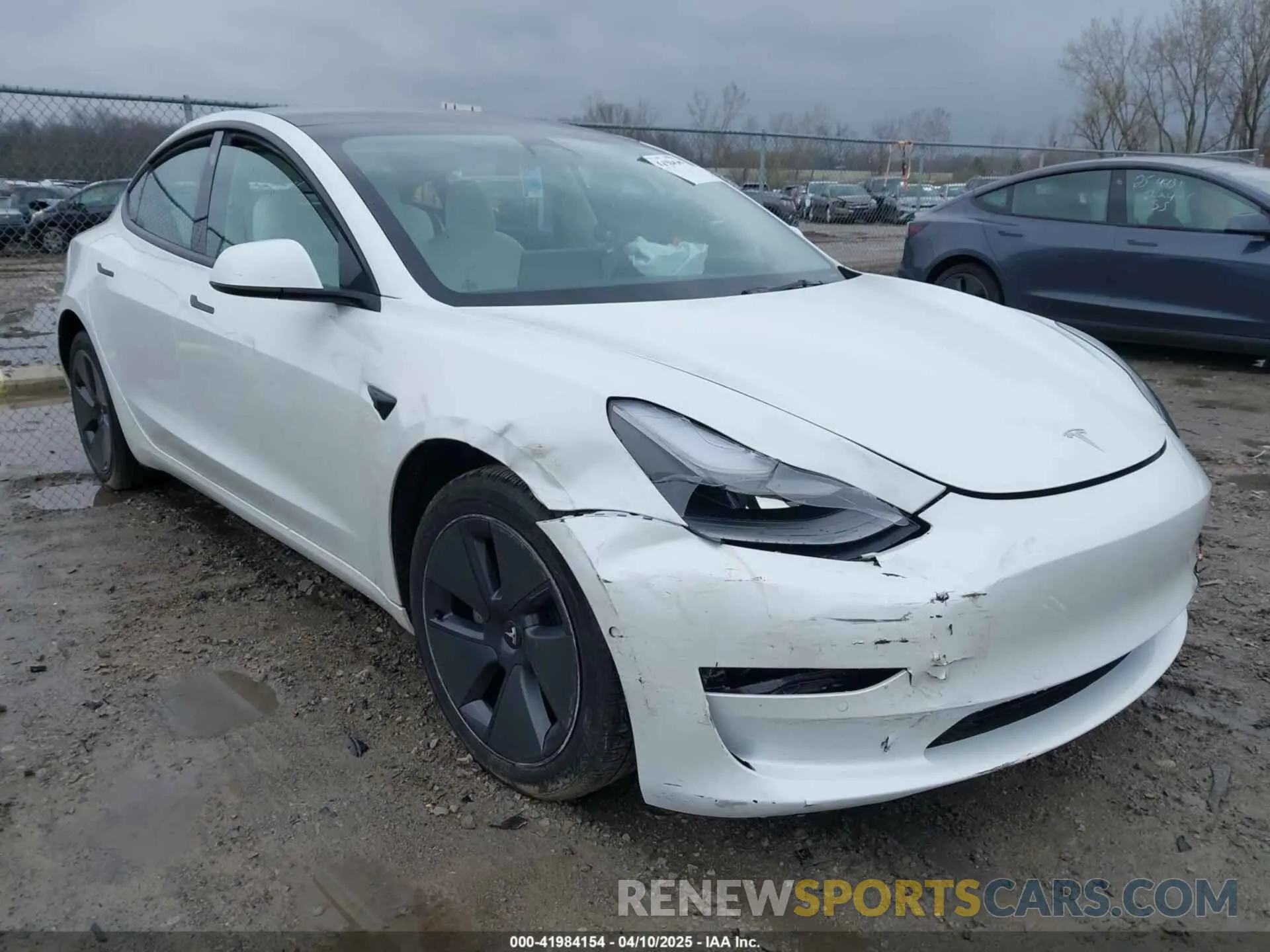 6 Photograph of a damaged car 5YJ3E1EB6NF272009 TESLA MODEL 3 2022