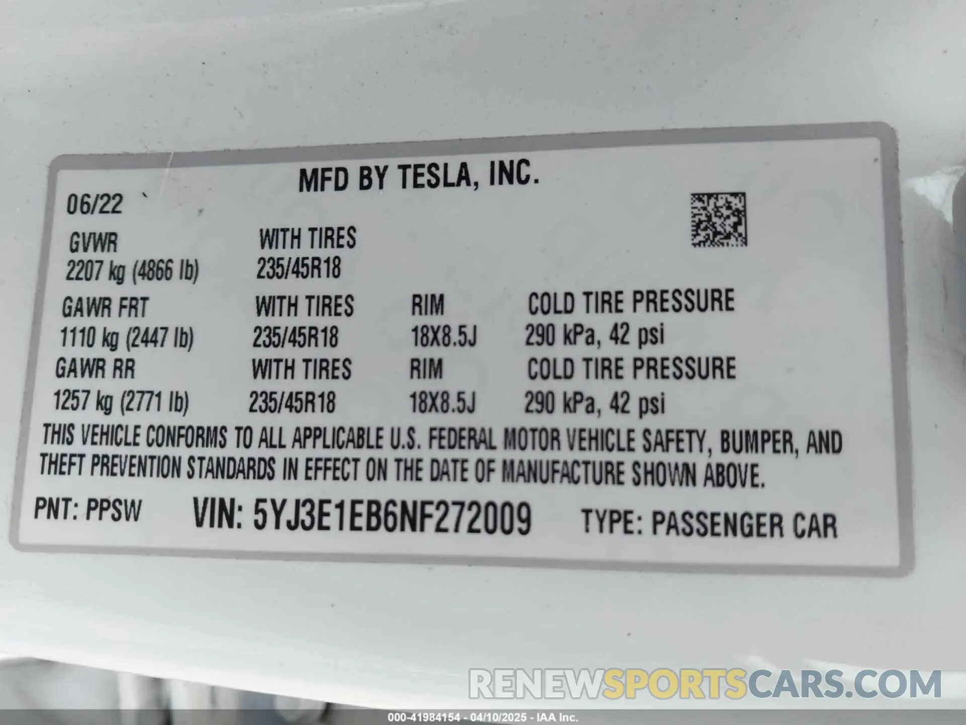 9 Photograph of a damaged car 5YJ3E1EB6NF272009 TESLA MODEL 3 2022