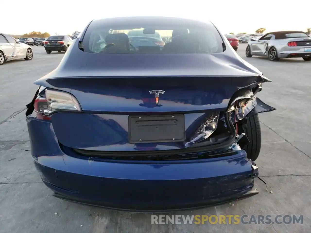 6 Photograph of a damaged car 5YJ3E1EB6NF305025 TESLA MODEL 3 2022