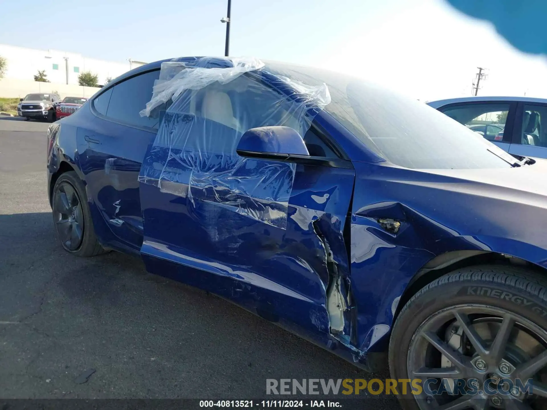 6 Photograph of a damaged car 5YJ3E1EB6NF325811 TESLA MODEL 3 2022