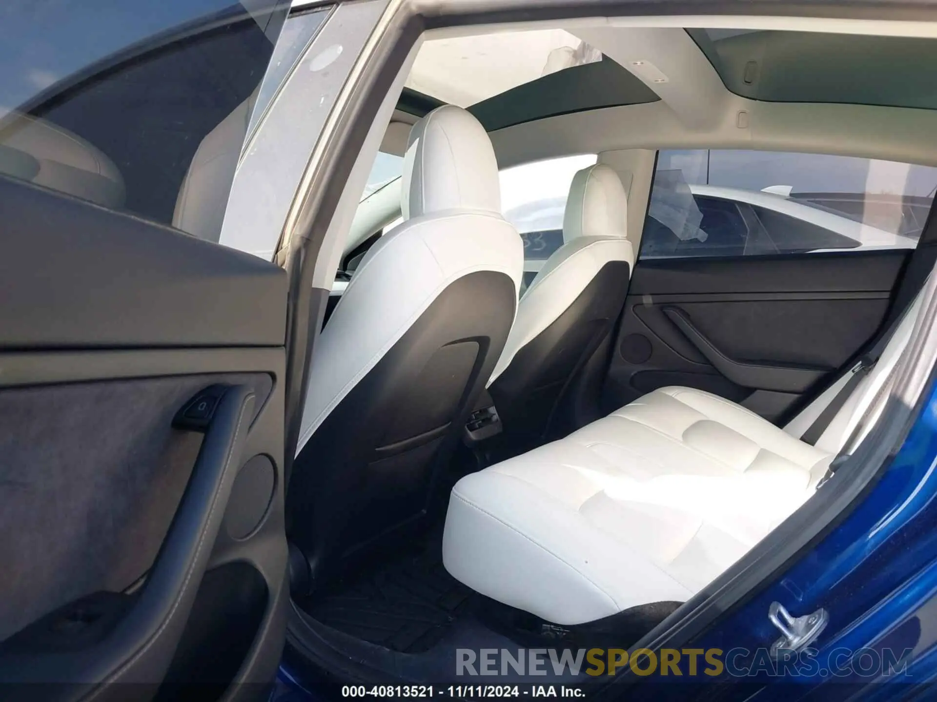 8 Photograph of a damaged car 5YJ3E1EB6NF325811 TESLA MODEL 3 2022