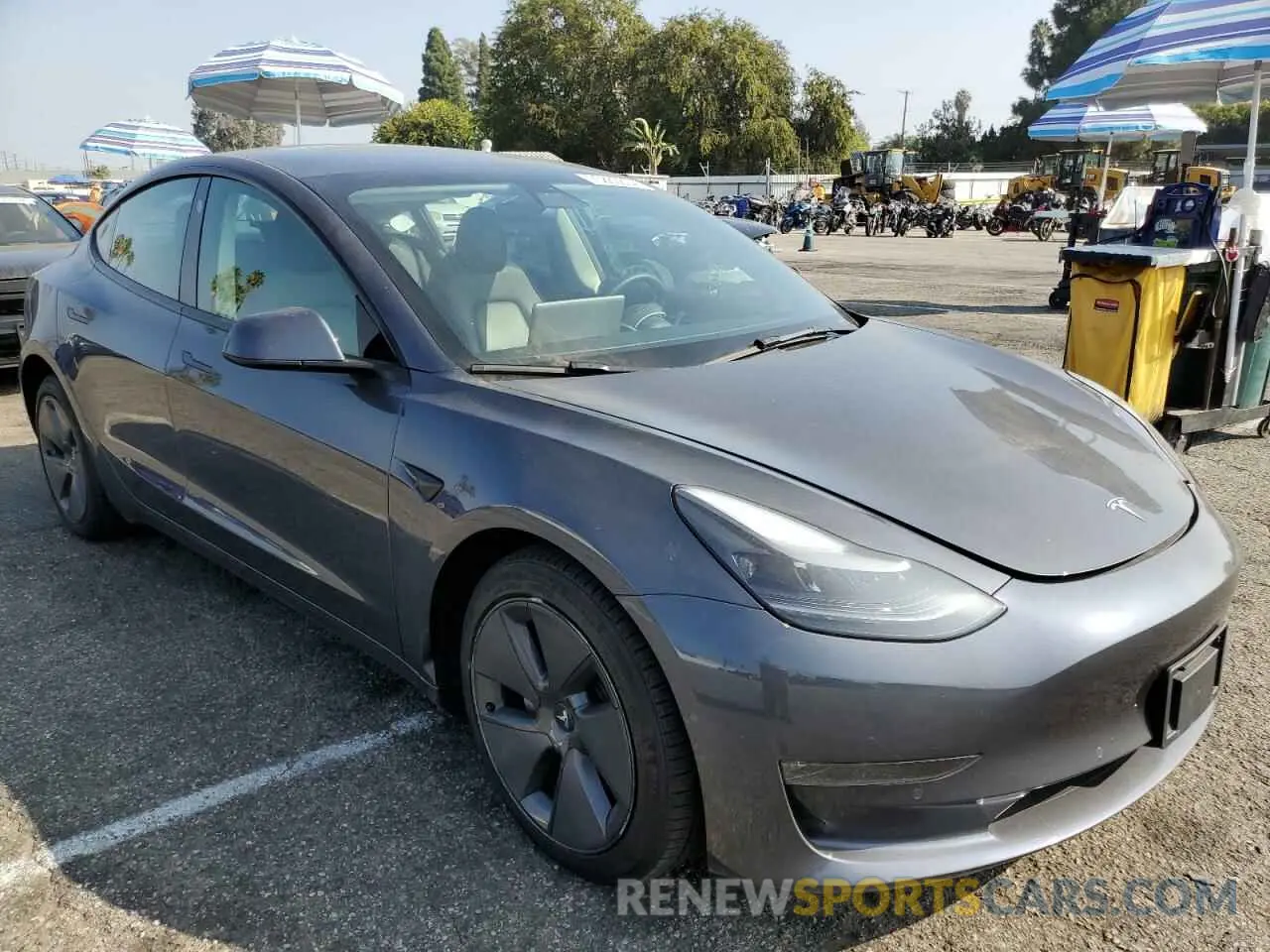 4 Photograph of a damaged car 5YJ3E1EB6NF348361 TESLA MODEL 3 2022