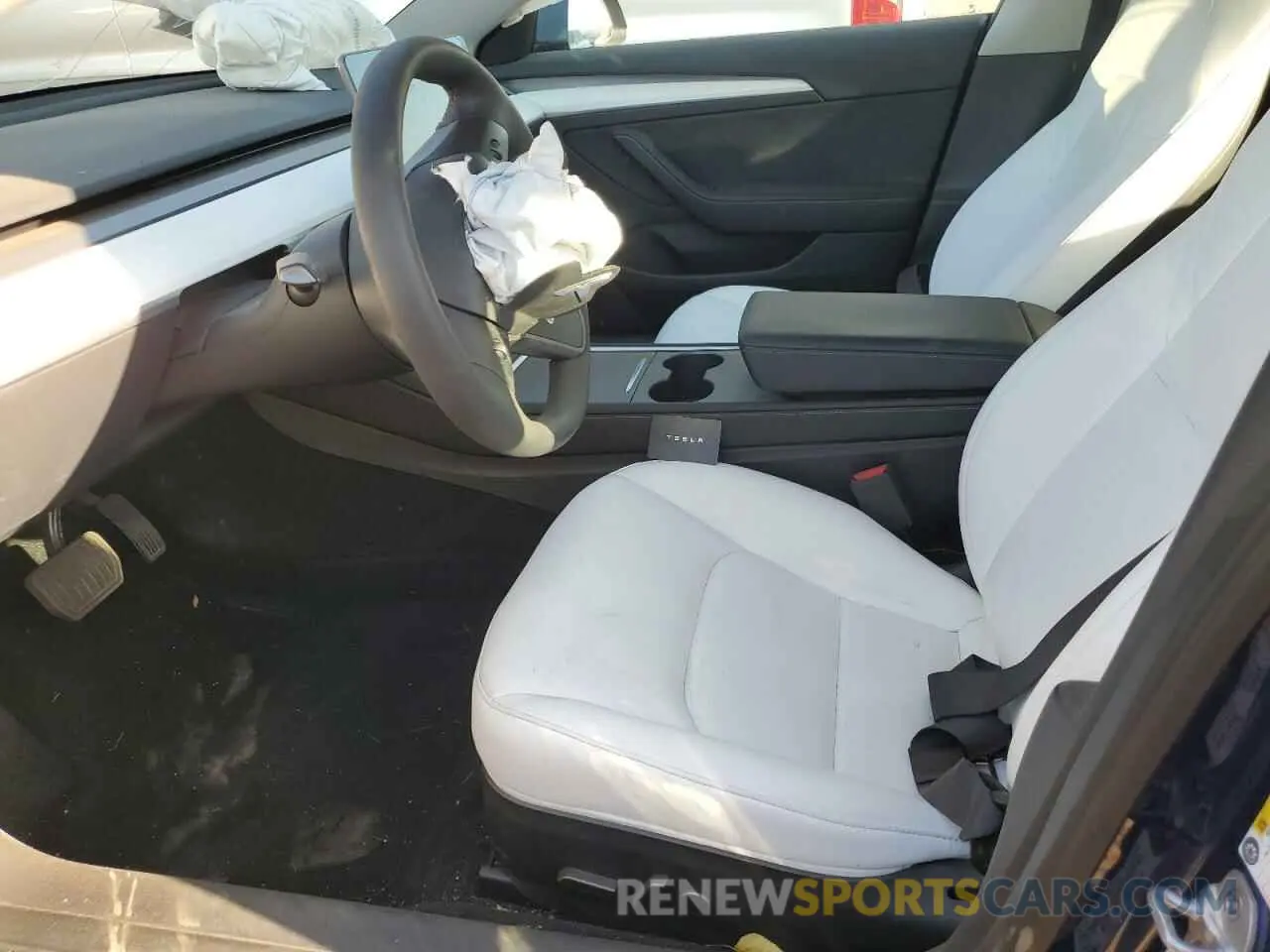 7 Photograph of a damaged car 5YJ3E1EB6NF356119 TESLA MODEL 3 2022