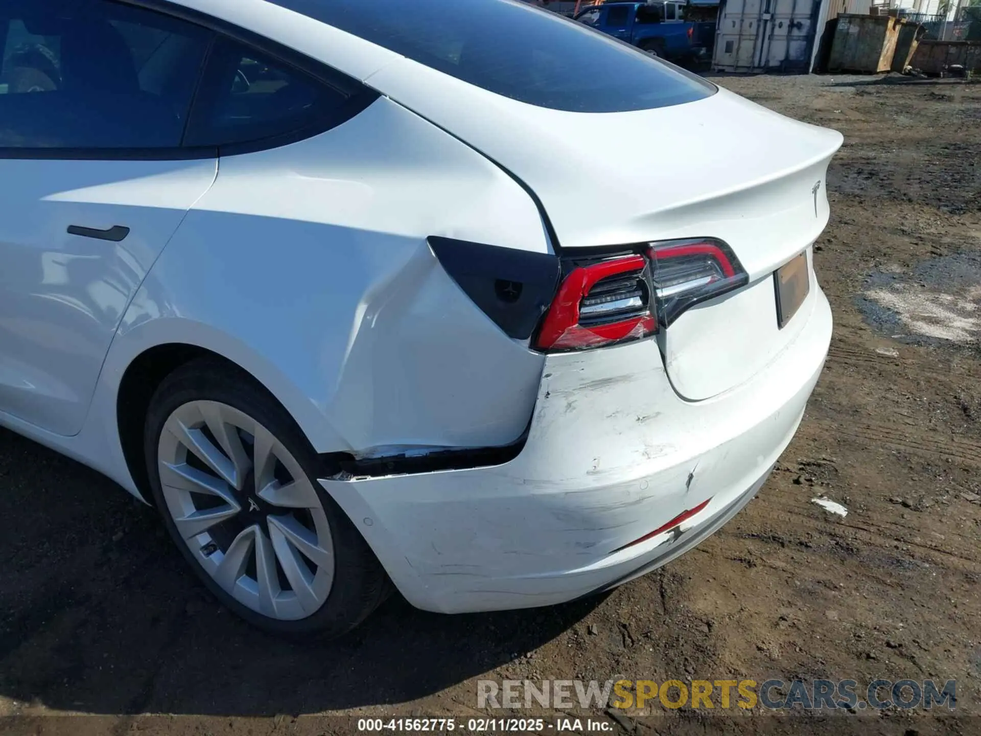 6 Photograph of a damaged car 5YJ3E1EB7NF120661 TESLA MODEL 3 2022