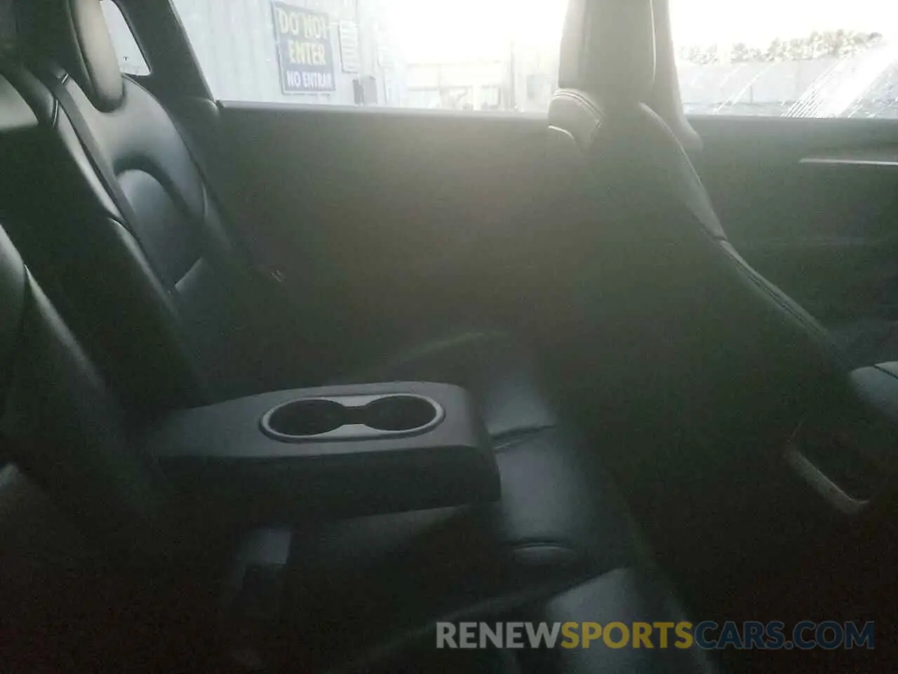 10 Photograph of a damaged car 5YJ3E1EB7NF143938 TESLA MODEL 3 2022