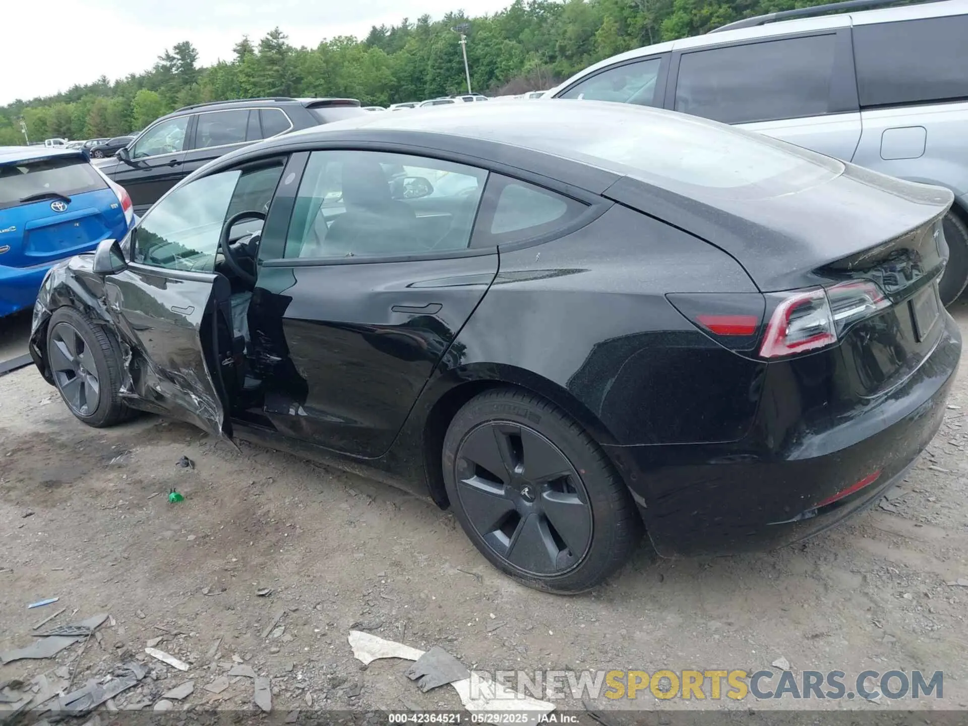 14 Photograph of a damaged car 5YJ3E1EB7NF165647 TESLA MODEL 3 2022