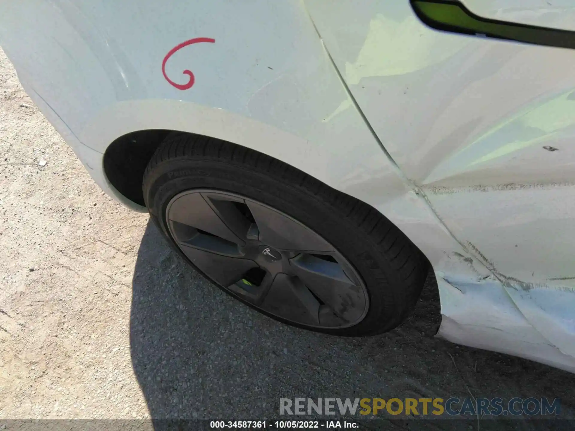 15 Photograph of a damaged car 5YJ3E1EB7NF172498 TESLA MODEL 3 2022