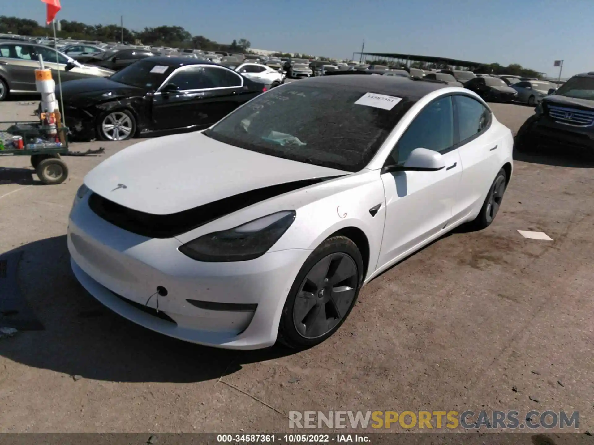 2 Photograph of a damaged car 5YJ3E1EB7NF172498 TESLA MODEL 3 2022