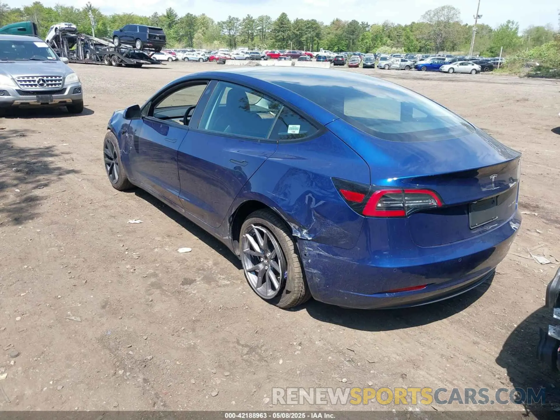 3 Photograph of a damaged car 5YJ3E1EB7NF180049 TESLA MODEL 3 2022