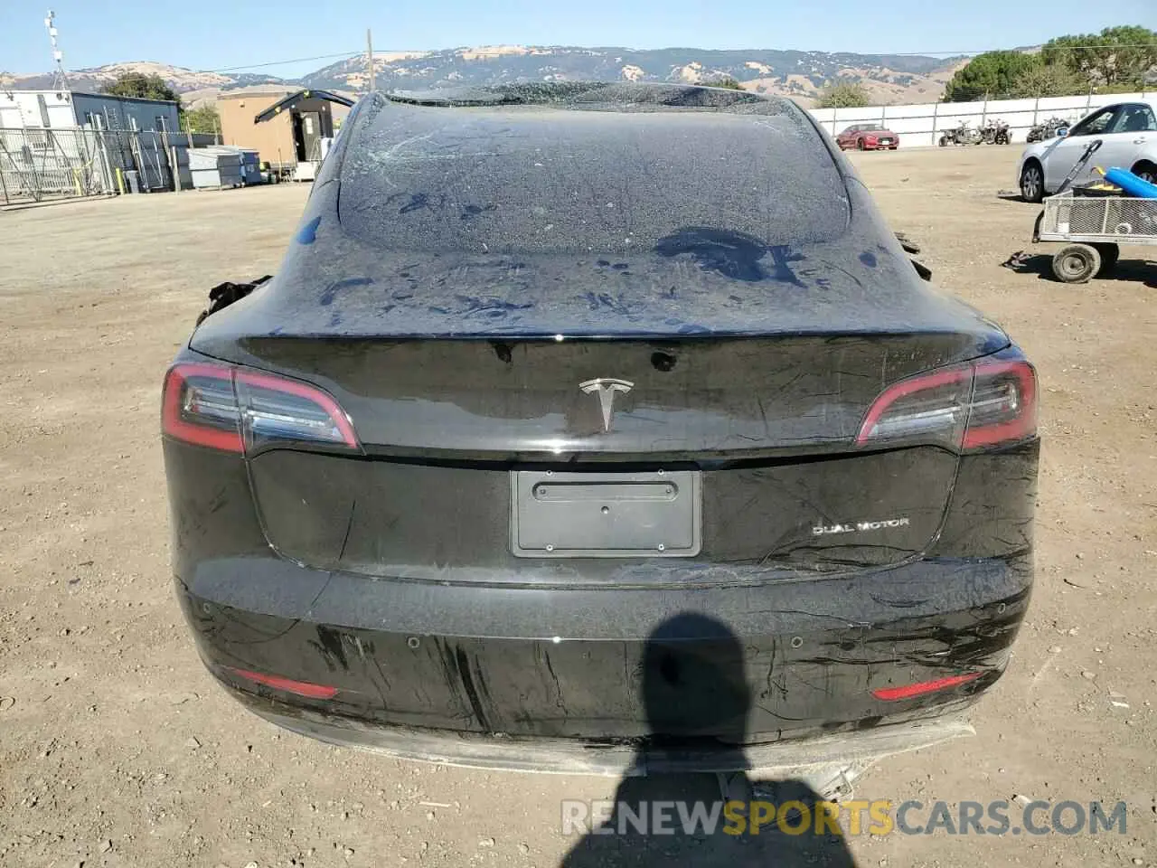 6 Photograph of a damaged car 5YJ3E1EB7NF205712 TESLA MODEL 3 2022