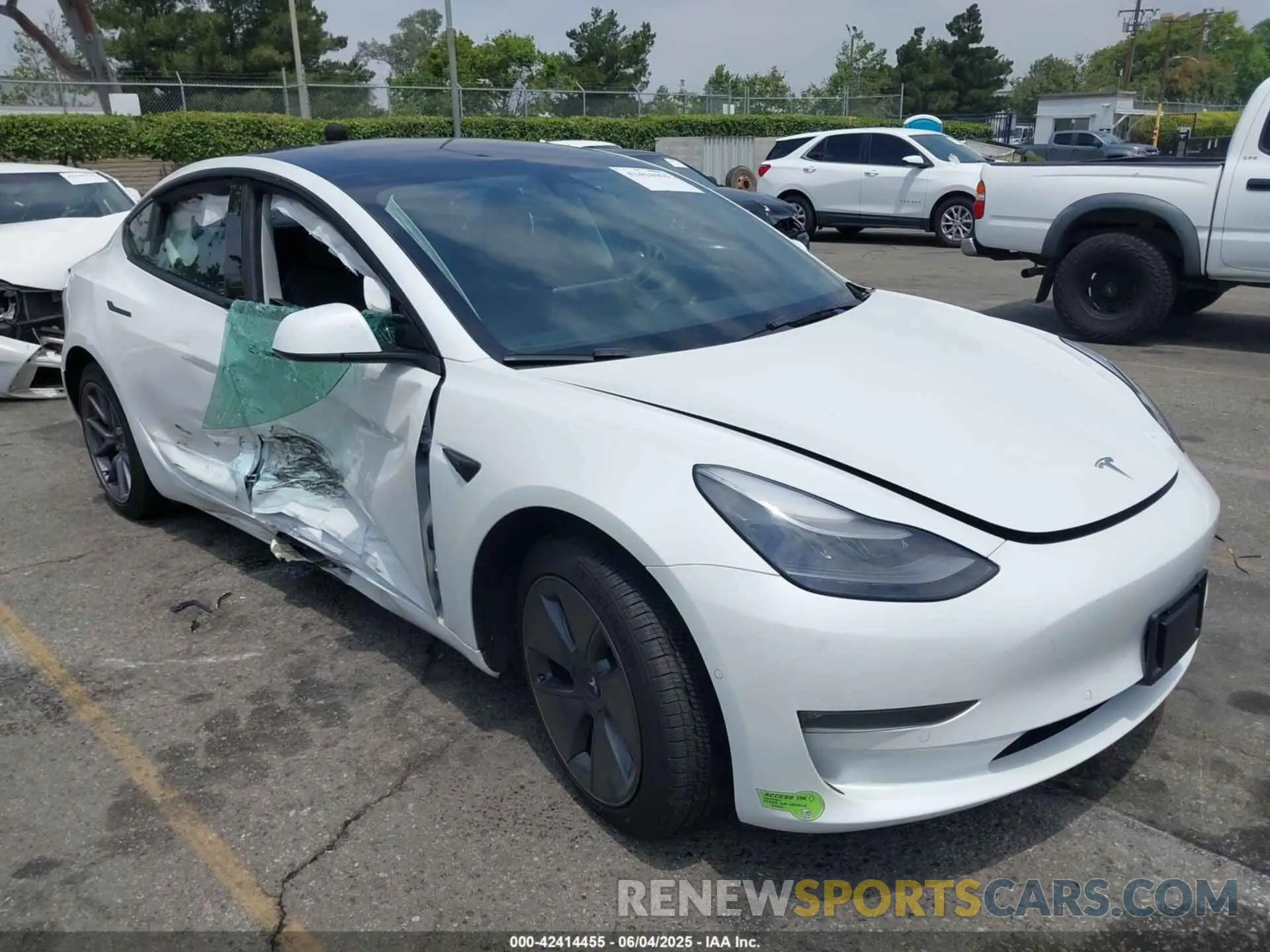 1 Photograph of a damaged car 5YJ3E1EB7NF210537 TESLA MODEL 3 2022