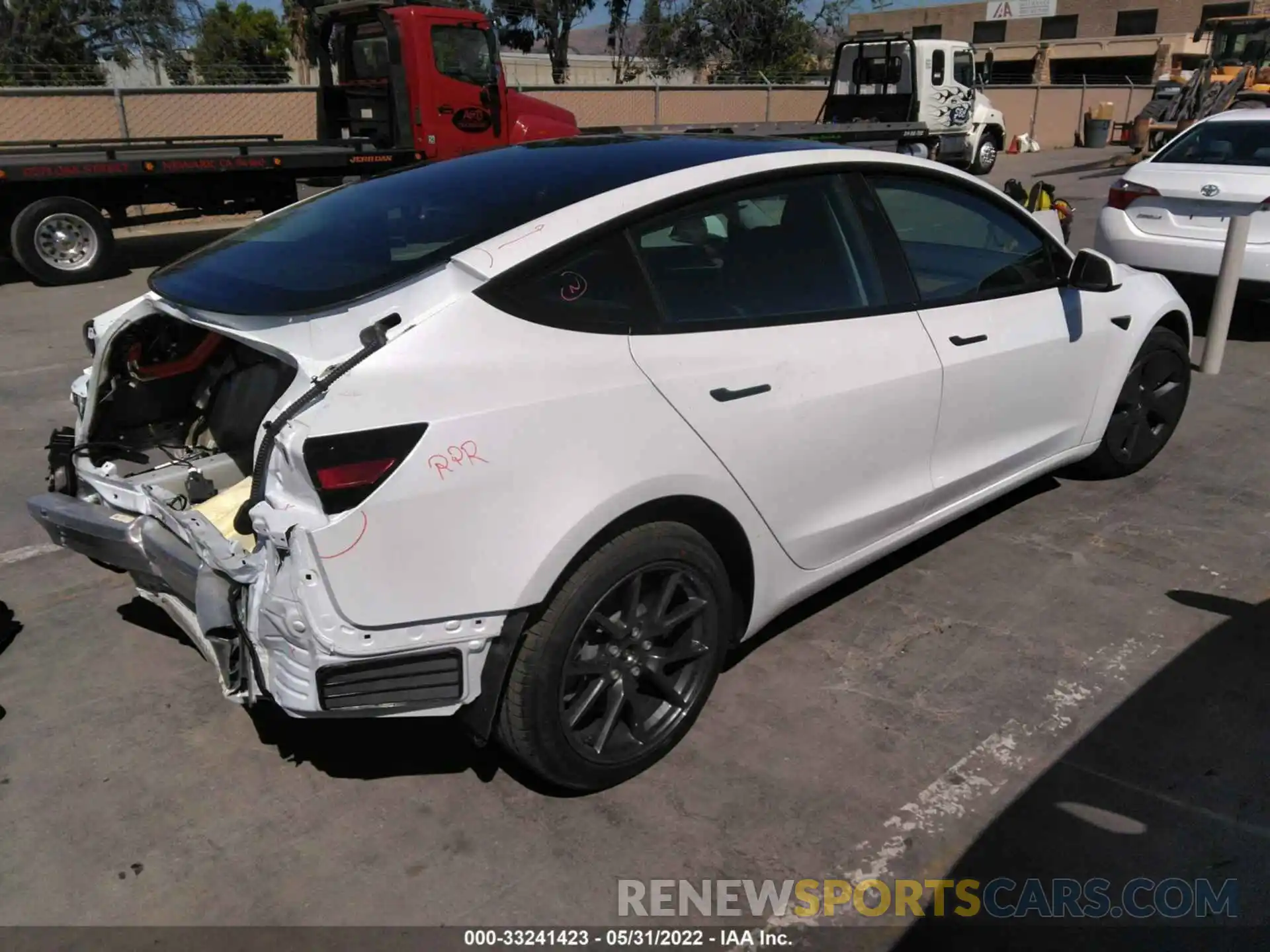 4 Photograph of a damaged car 5YJ3E1EB7NF213132 TESLA MODEL 3 2022