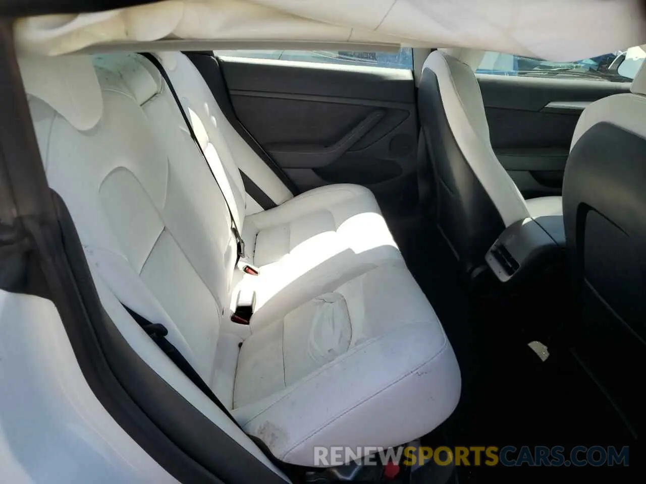 10 Photograph of a damaged car 5YJ3E1EB7NF228519 TESLA MODEL 3 2022