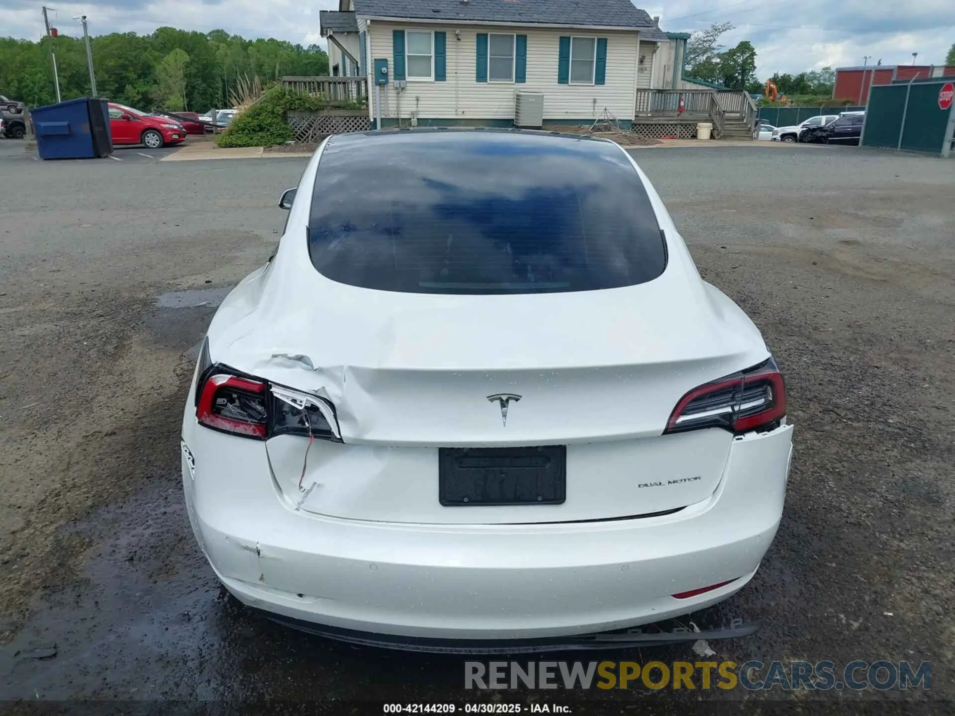 16 Photograph of a damaged car 5YJ3E1EB7NF230514 TESLA MODEL 3 2022