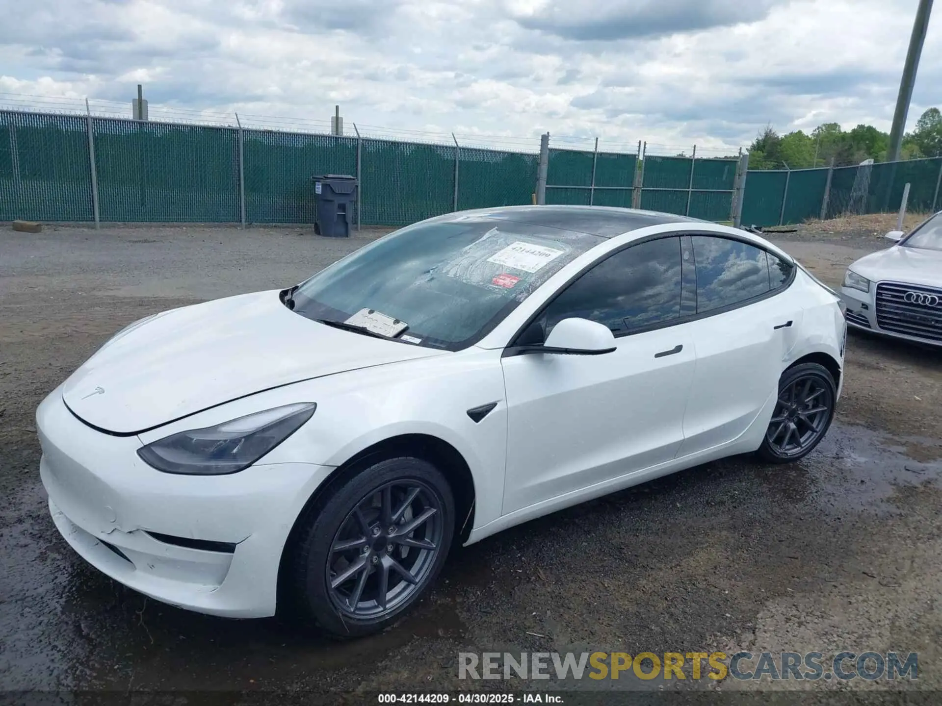 2 Photograph of a damaged car 5YJ3E1EB7NF230514 TESLA MODEL 3 2022