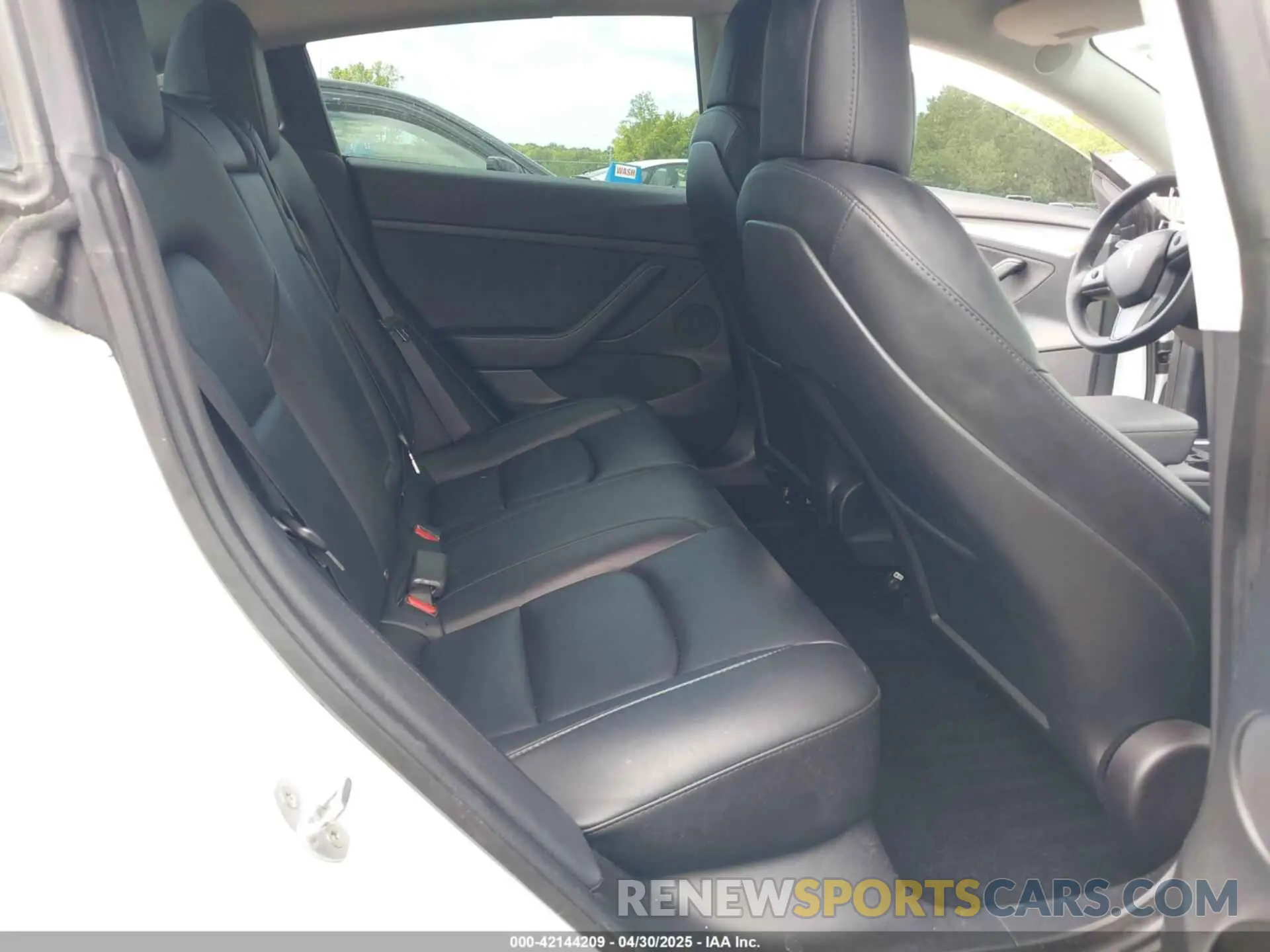 8 Photograph of a damaged car 5YJ3E1EB7NF230514 TESLA MODEL 3 2022