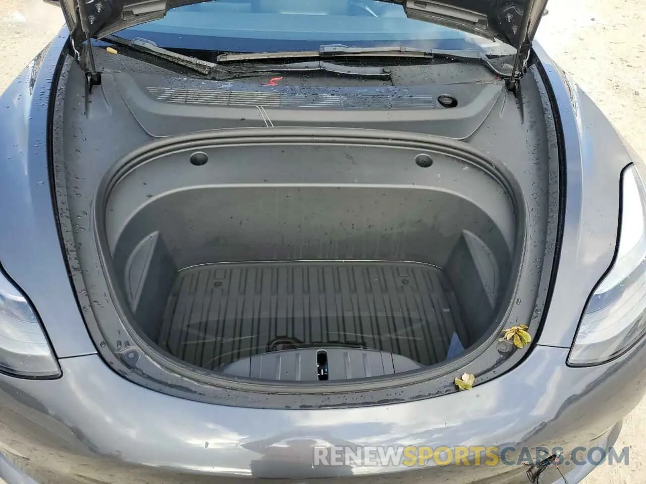 11 Photograph of a damaged car 5YJ3E1EB7NF233574 TESLA MODEL 3 2022