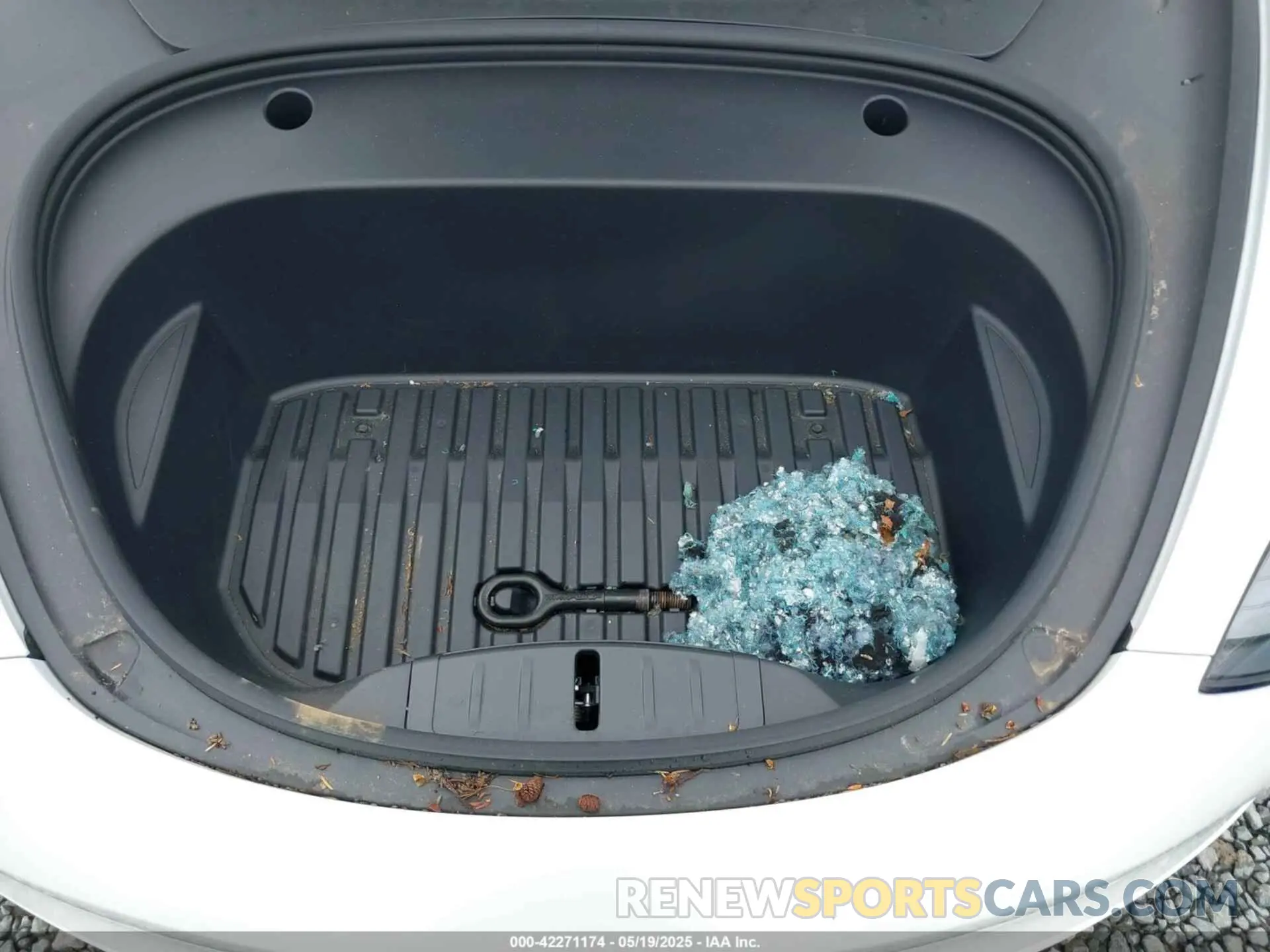 6 Photograph of a damaged car 5YJ3E1EB7NF256997 TESLA MODEL 3 2022
