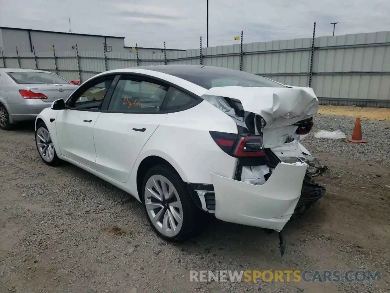 3 Photograph of a damaged car 5YJ3E1EB7NF258653 TESLA MODEL 3 2022