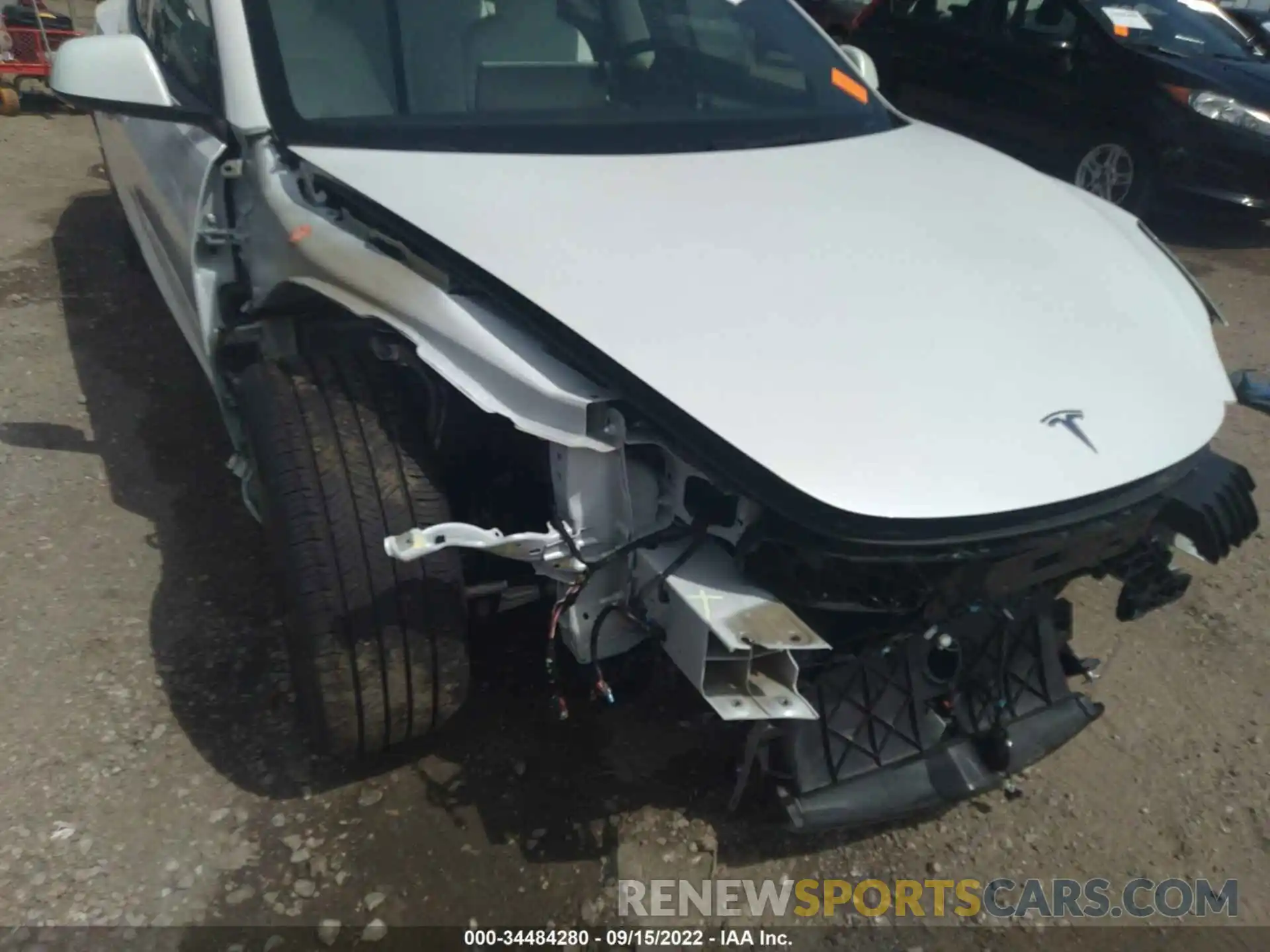 6 Photograph of a damaged car 5YJ3E1EB7NF269815 TESLA MODEL 3 2022