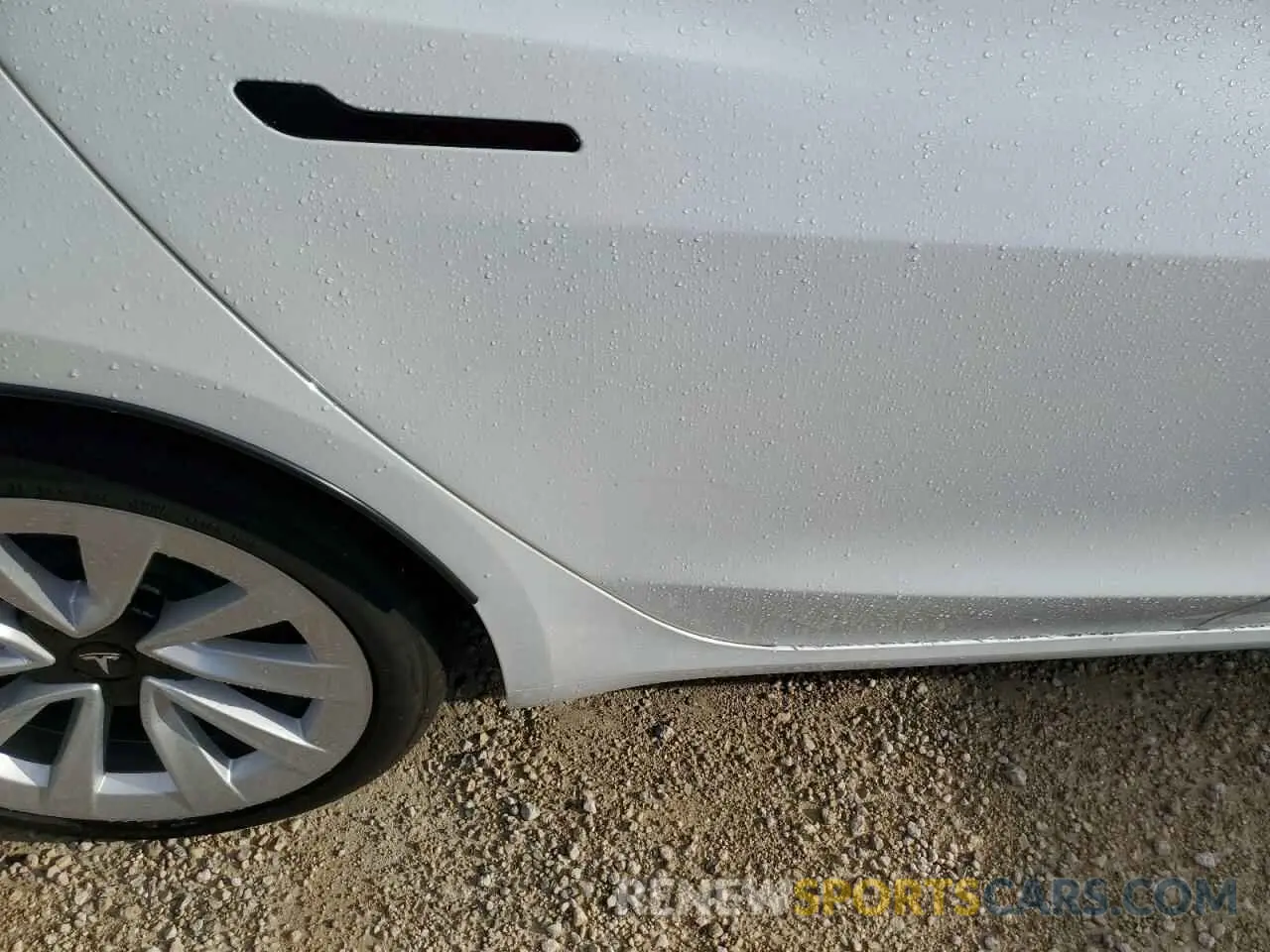 10 Photograph of a damaged car 5YJ3E1EB7NF276845 TESLA MODEL 3 2022