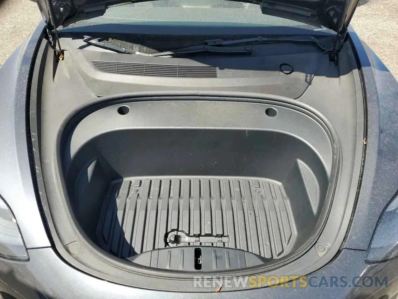 11 Photograph of a damaged car 5YJ3E1EB7NF277493 TESLA MODEL 3 2022