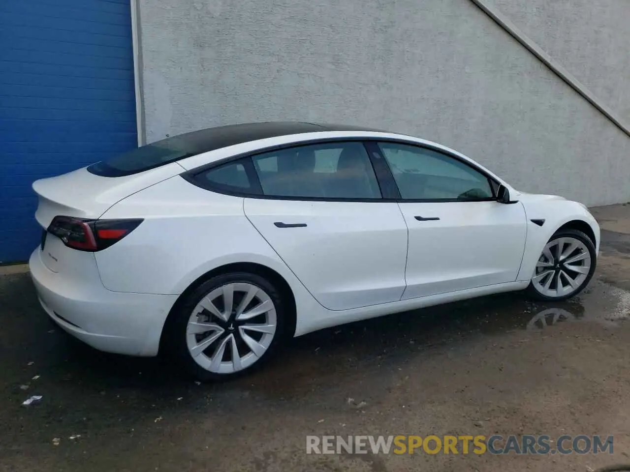 3 Photograph of a damaged car 5YJ3E1EB7NF289322 TESLA MODEL 3 2022