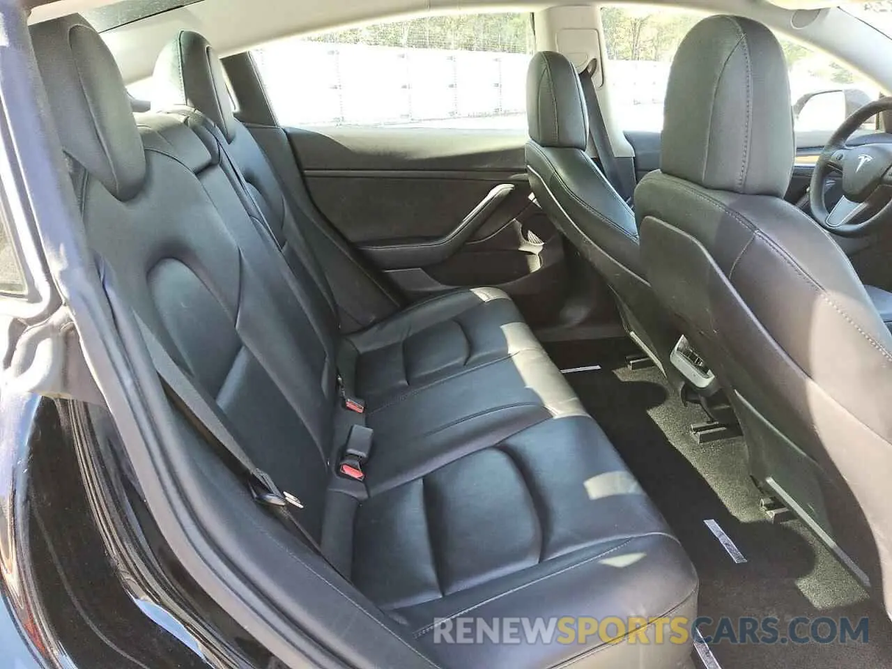 10 Photograph of a damaged car 5YJ3E1EB7NF289594 TESLA MODEL 3 2022