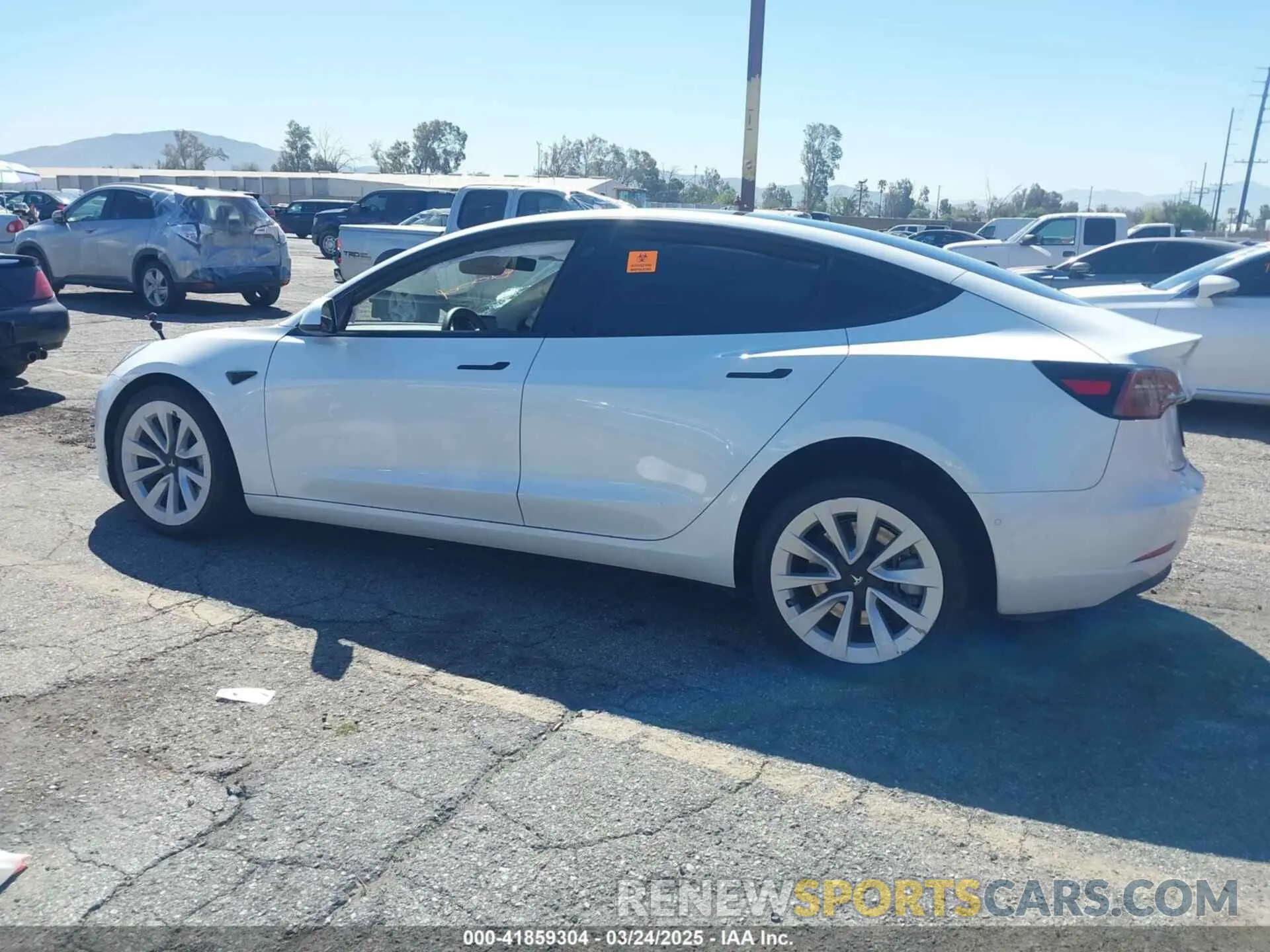 14 Photograph of a damaged car 5YJ3E1EB7NF298456 TESLA MODEL 3 2022