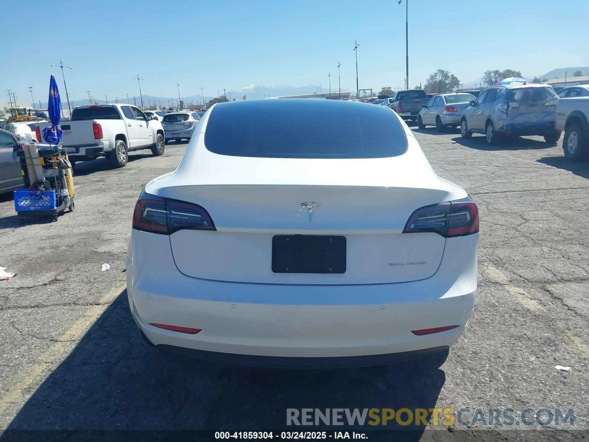 16 Photograph of a damaged car 5YJ3E1EB7NF298456 TESLA MODEL 3 2022