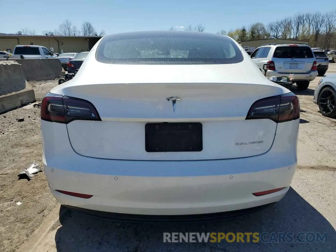6 Photograph of a damaged car 5YJ3E1EB7NF341306 TESLA MODEL 3 2022