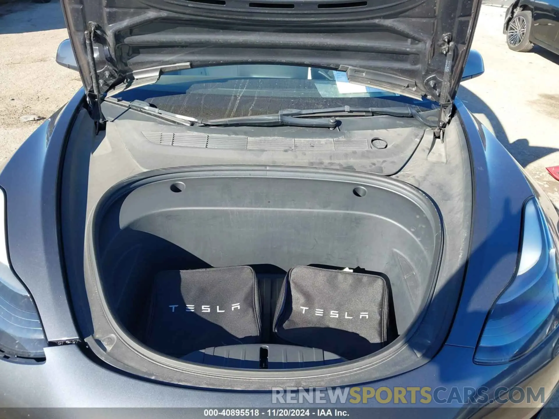10 Photograph of a damaged car 5YJ3E1EB7NF342276 TESLA MODEL 3 2022