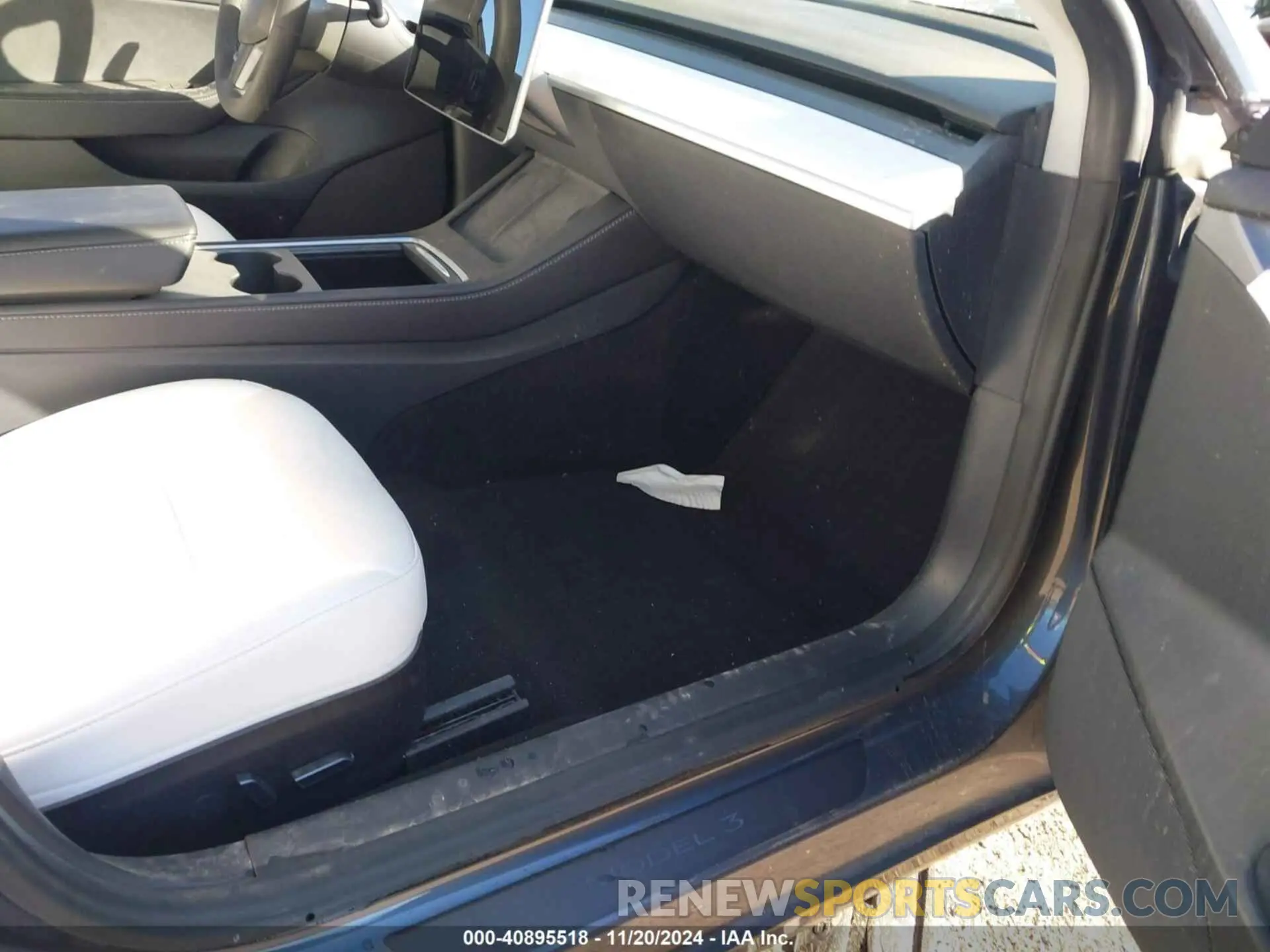 5 Photograph of a damaged car 5YJ3E1EB7NF342276 TESLA MODEL 3 2022