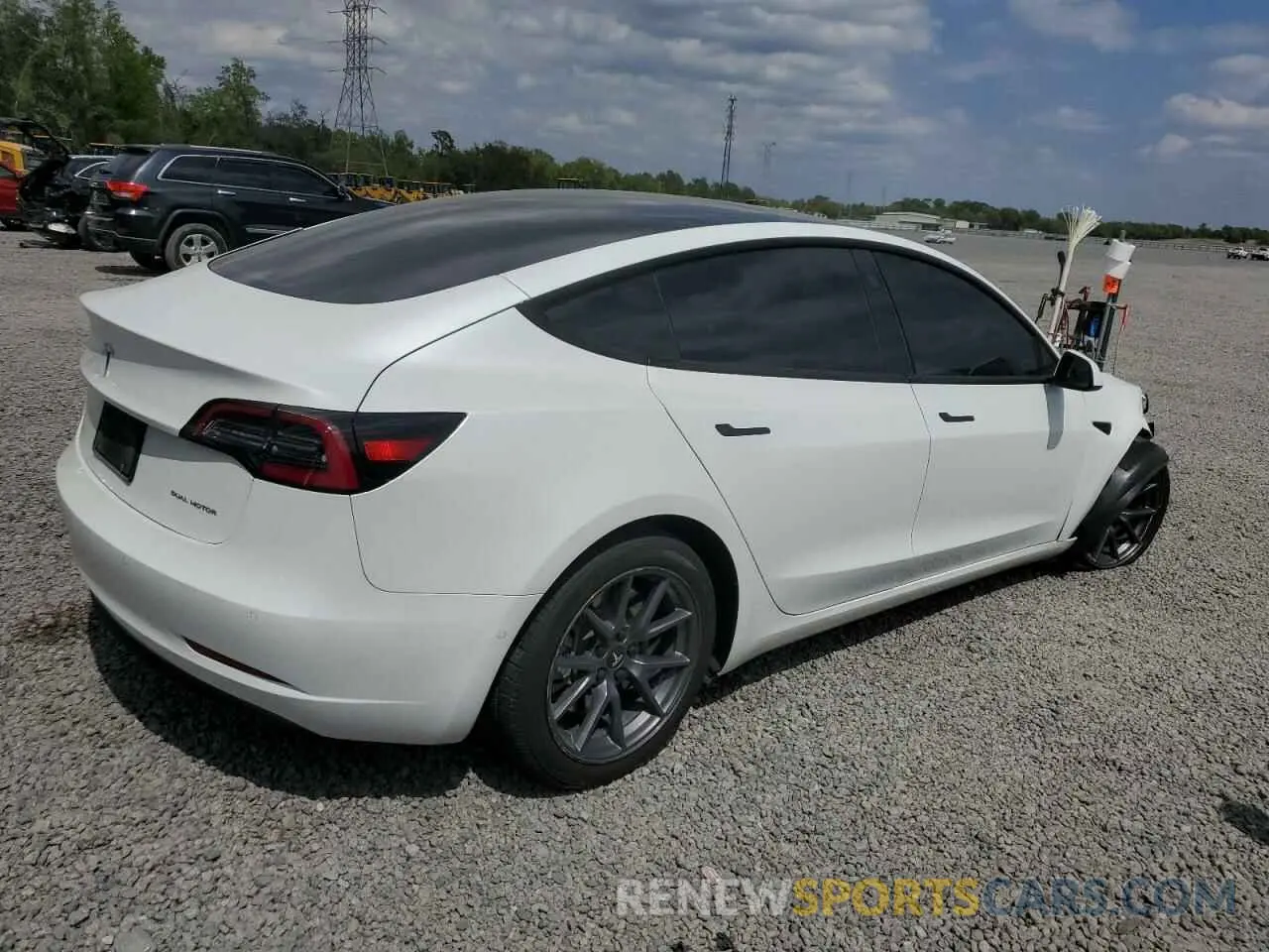 3 Photograph of a damaged car 5YJ3E1EB7NF342309 TESLA MODEL 3 2022