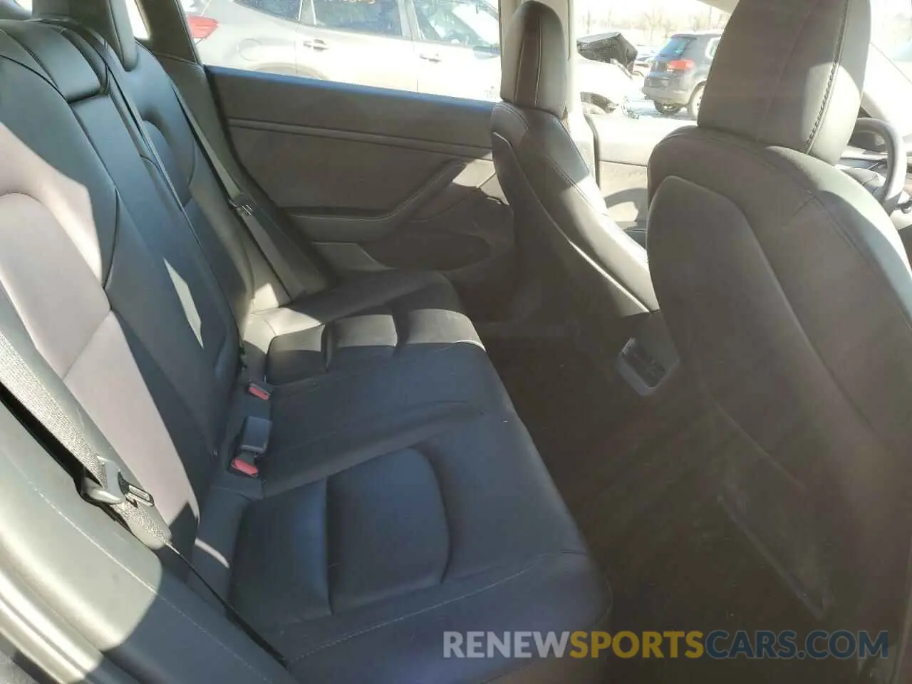 10 Photograph of a damaged car 5YJ3E1EB7NF345727 TESLA MODEL 3 2022