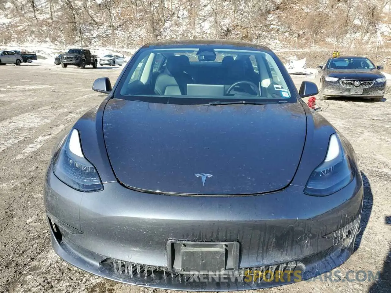 5 Photograph of a damaged car 5YJ3E1EB7NF345727 TESLA MODEL 3 2022