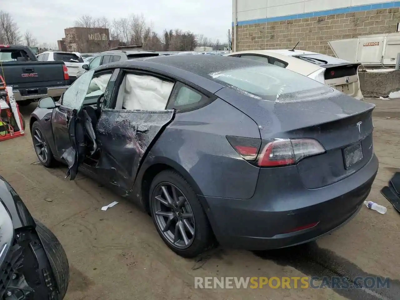 2 Photograph of a damaged car 5YJ3E1EB7NF349809 TESLA MODEL 3 2022