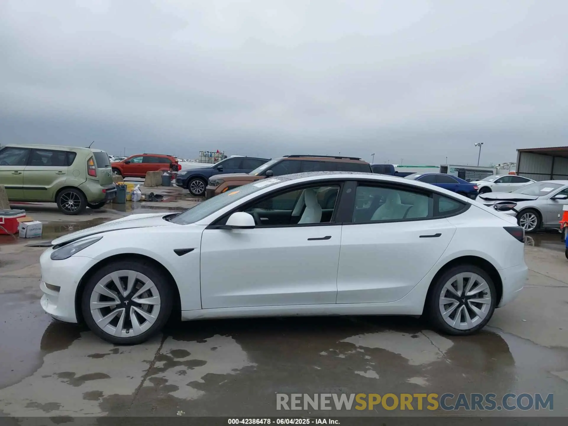 14 Photograph of a damaged car 5YJ3E1EB7NF355688 TESLA MODEL 3 2022
