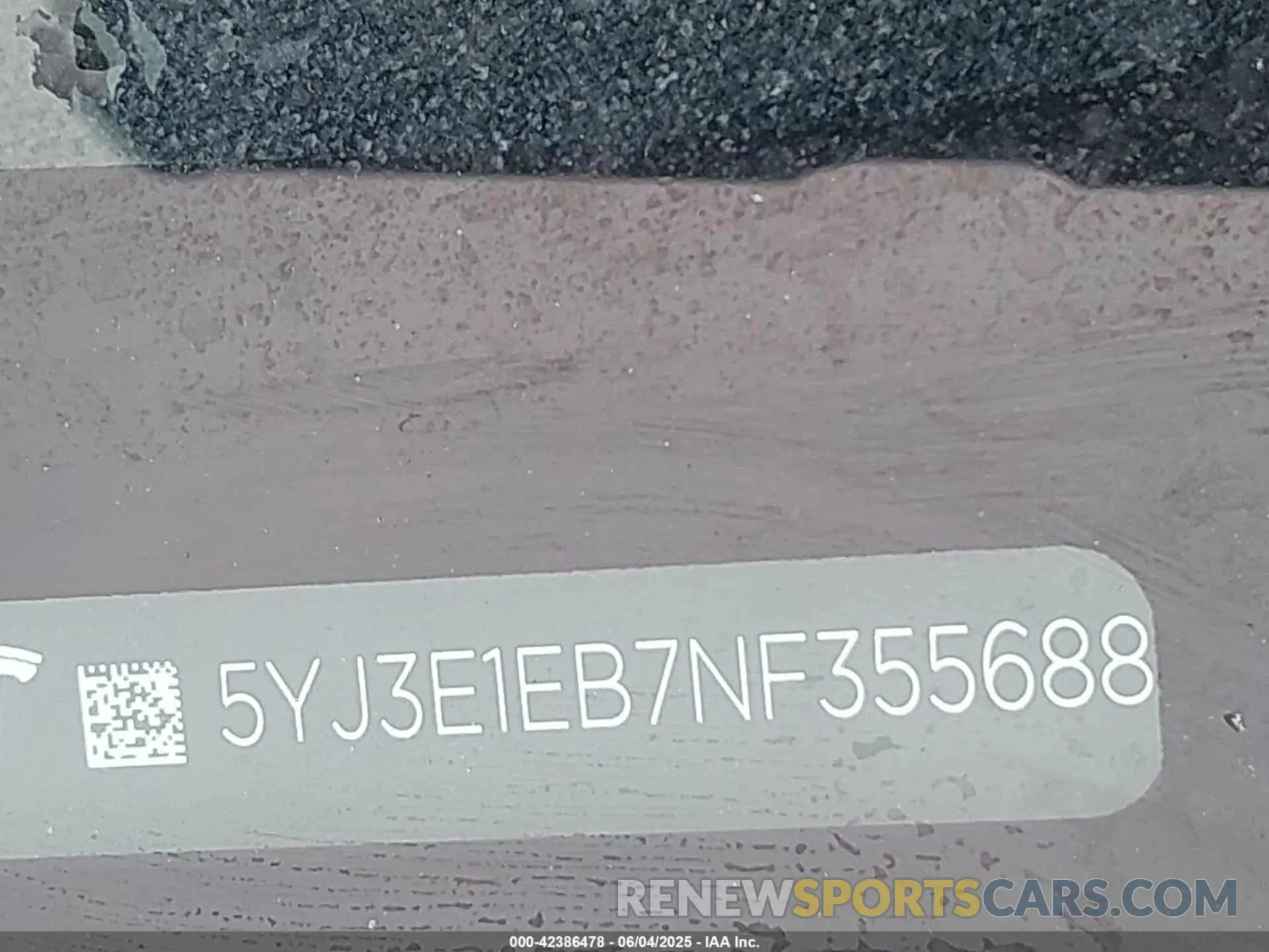 19 Photograph of a damaged car 5YJ3E1EB7NF355688 TESLA MODEL 3 2022